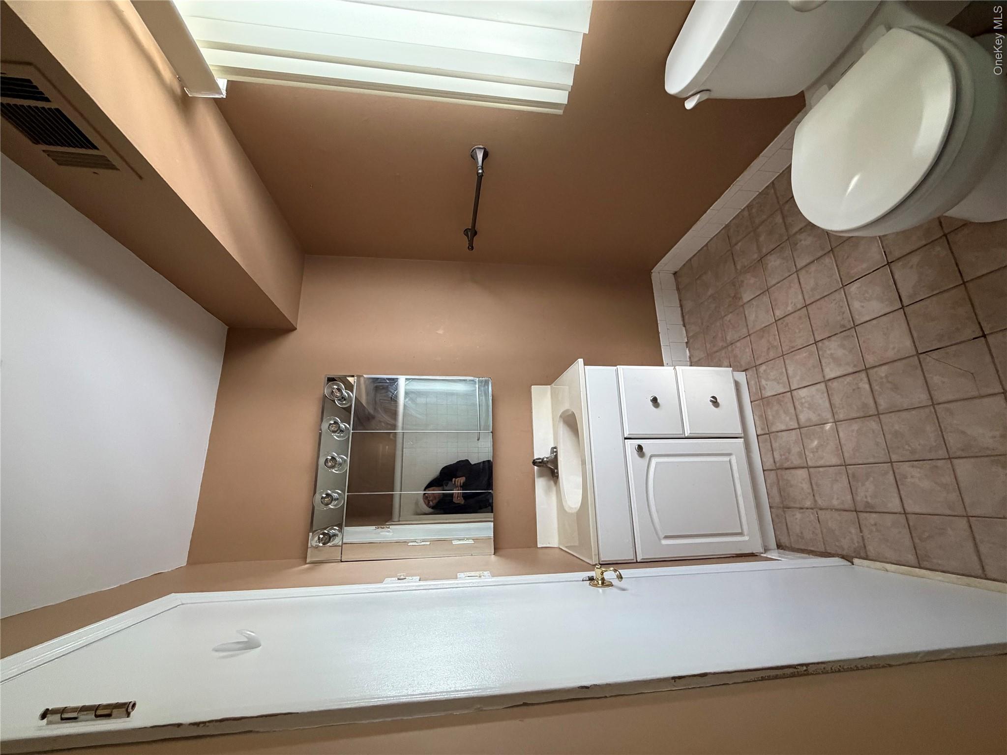 7 Essex Lane Unit: B3
