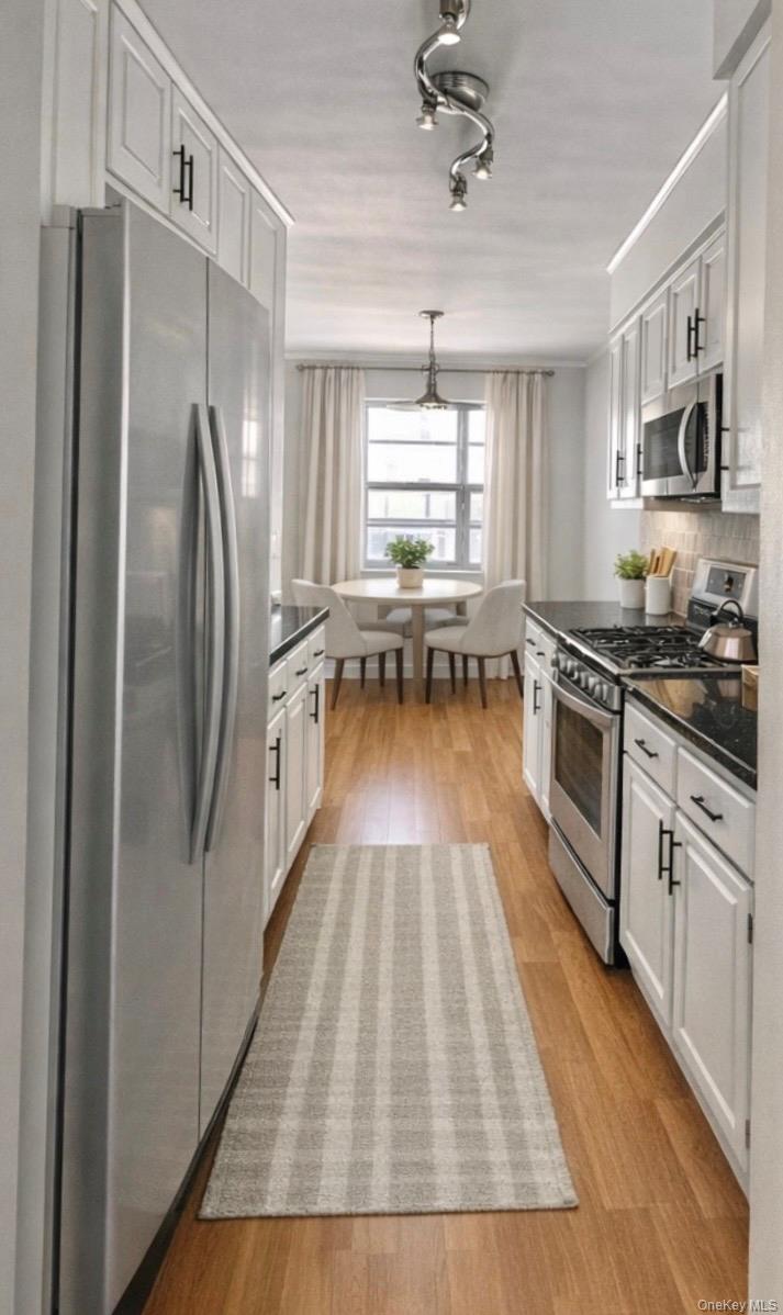 7 Essex Lane Unit: B3