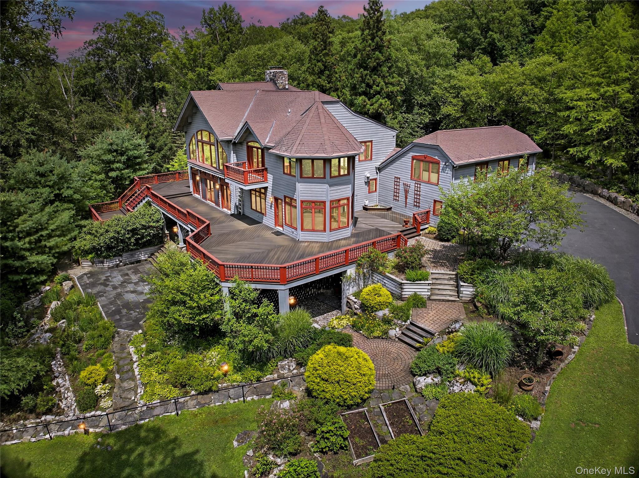 6 Old Cranberry Road