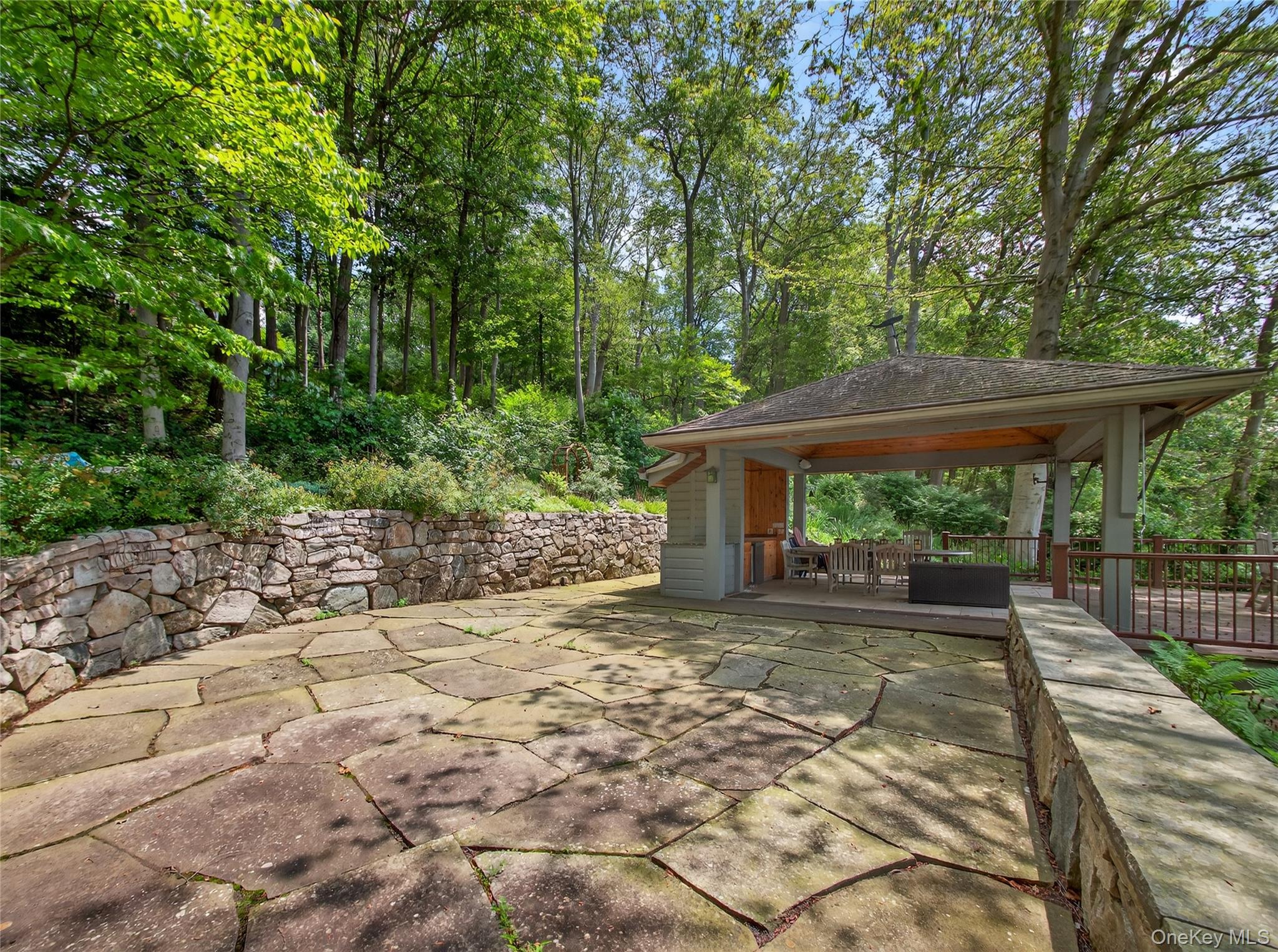 6 Old Cranberry Road