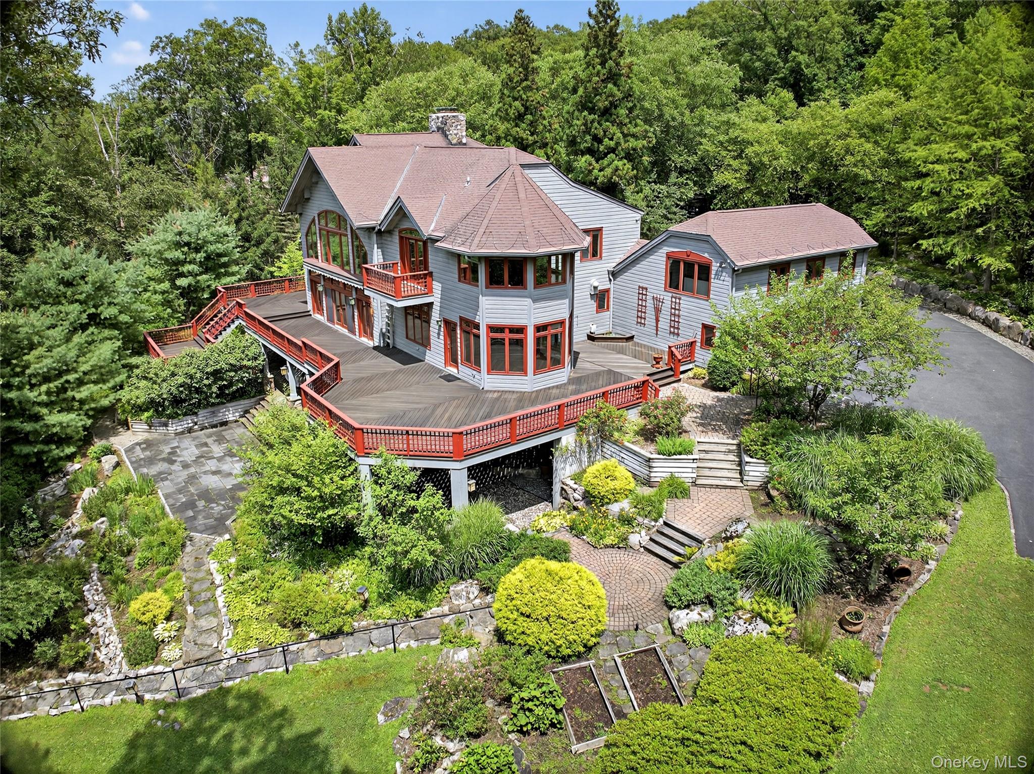 6 Old Cranberry Road