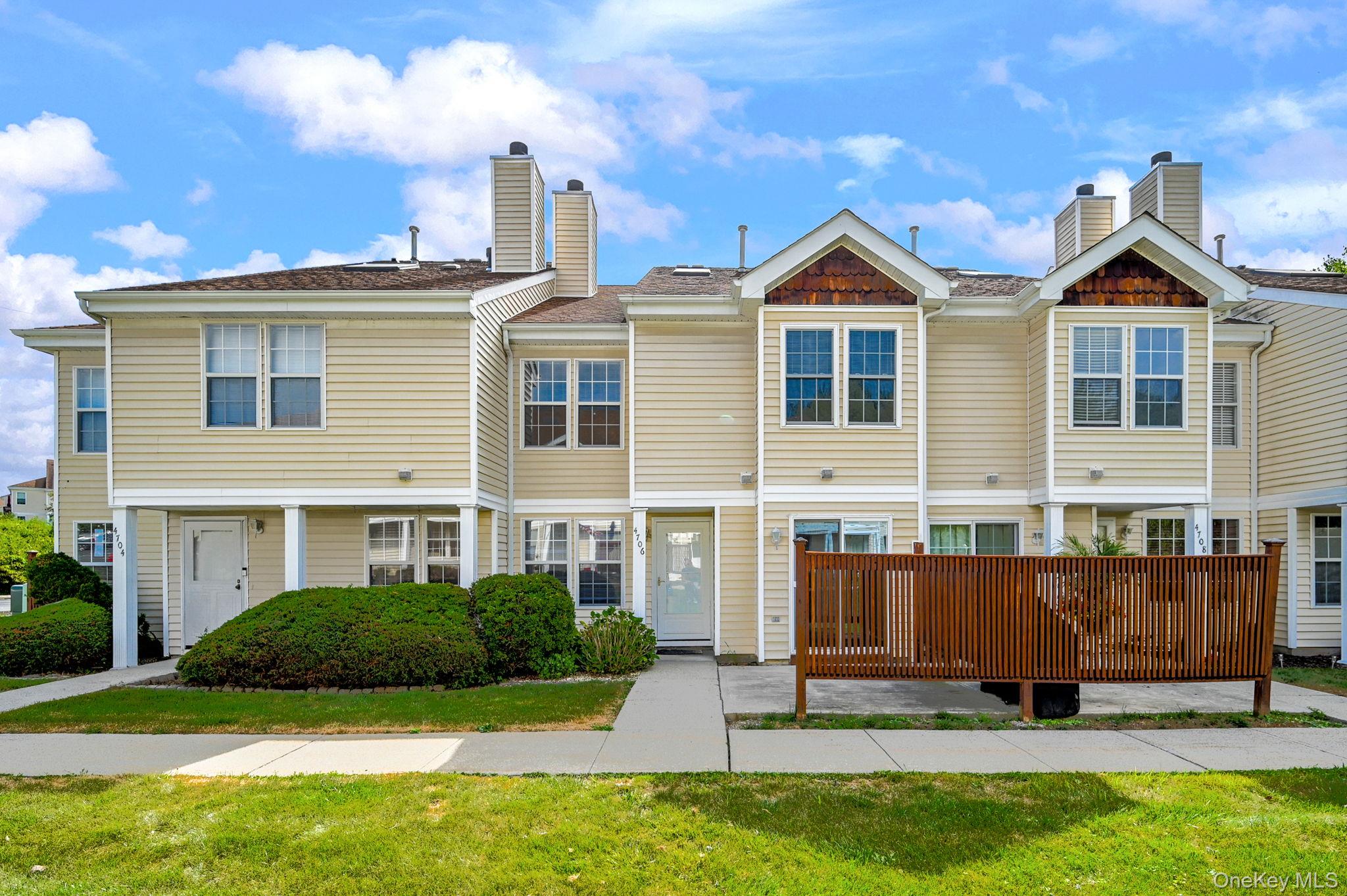4706 Whispering Hills