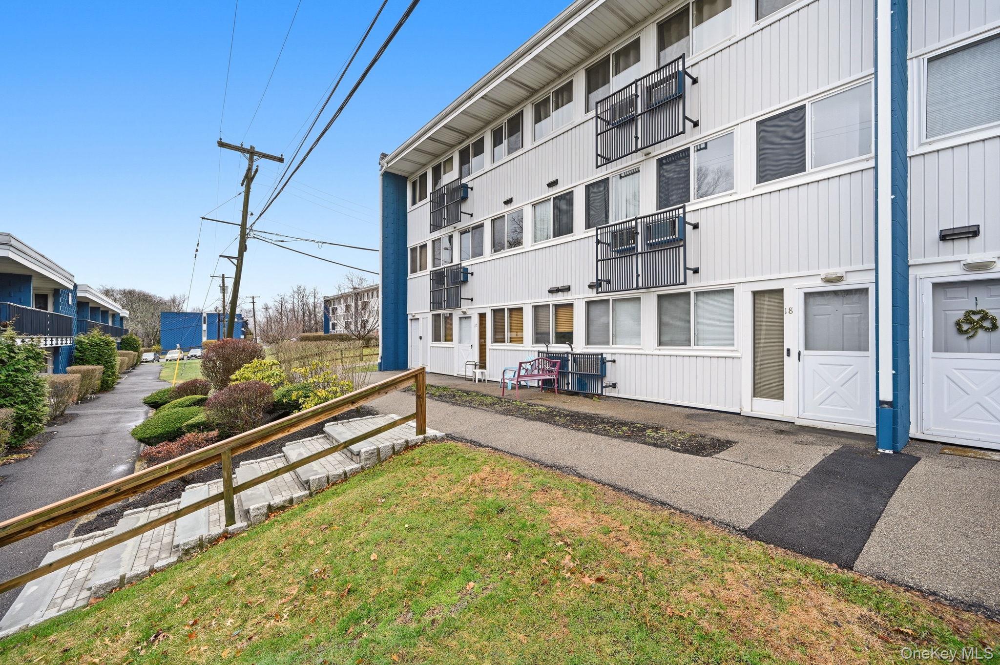 2 Wyndover Woods Lane Unit: 18
