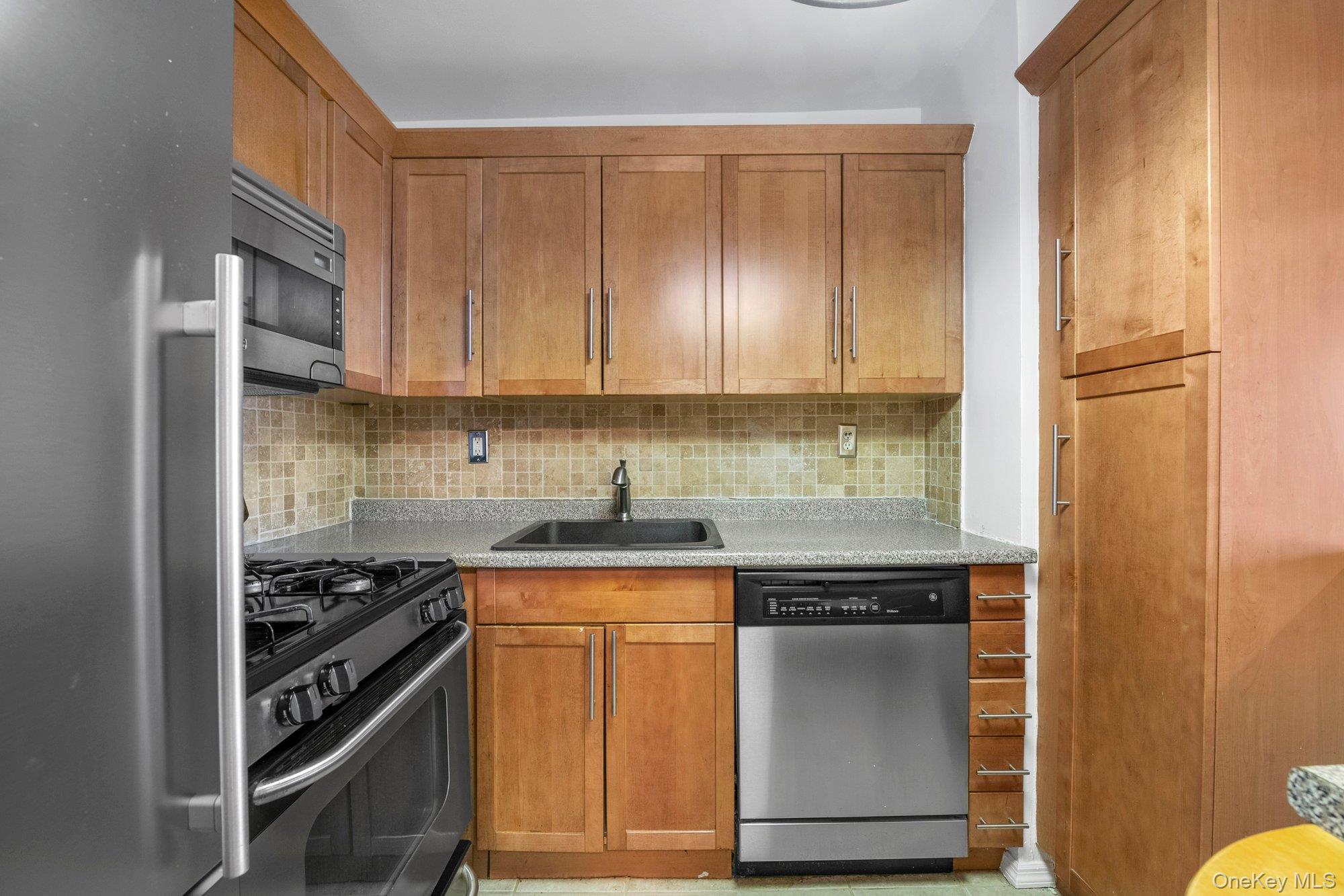 1841 Central Park Avenue Unit: 8G