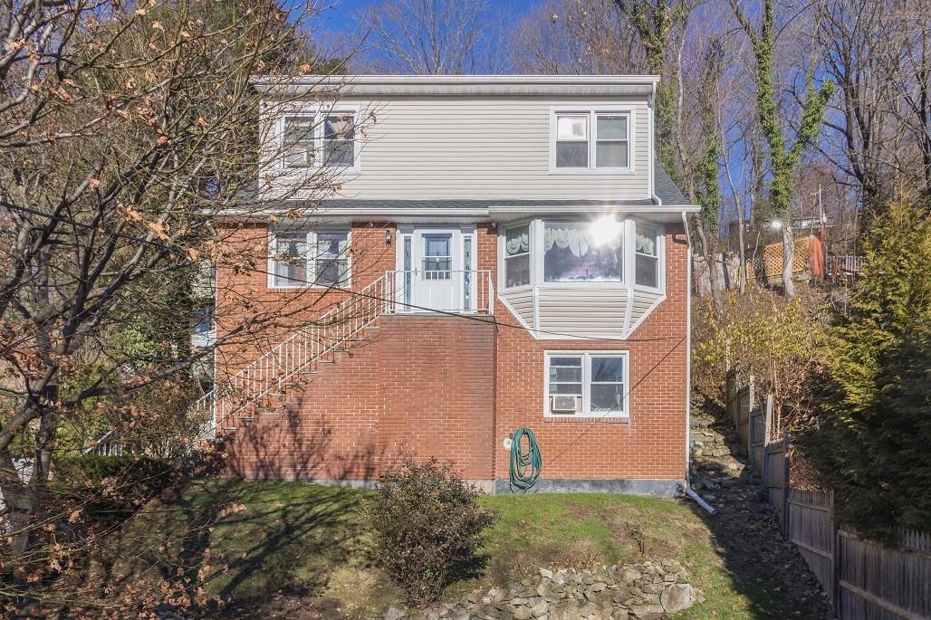 11 Cedar Street