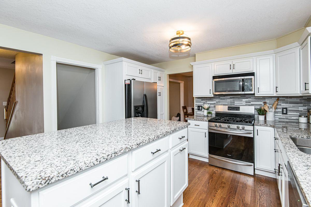 5319 Kensington Lane NW