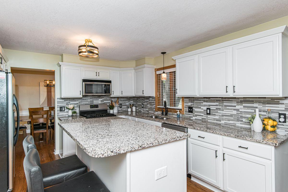 5319 Kensington Lane NW