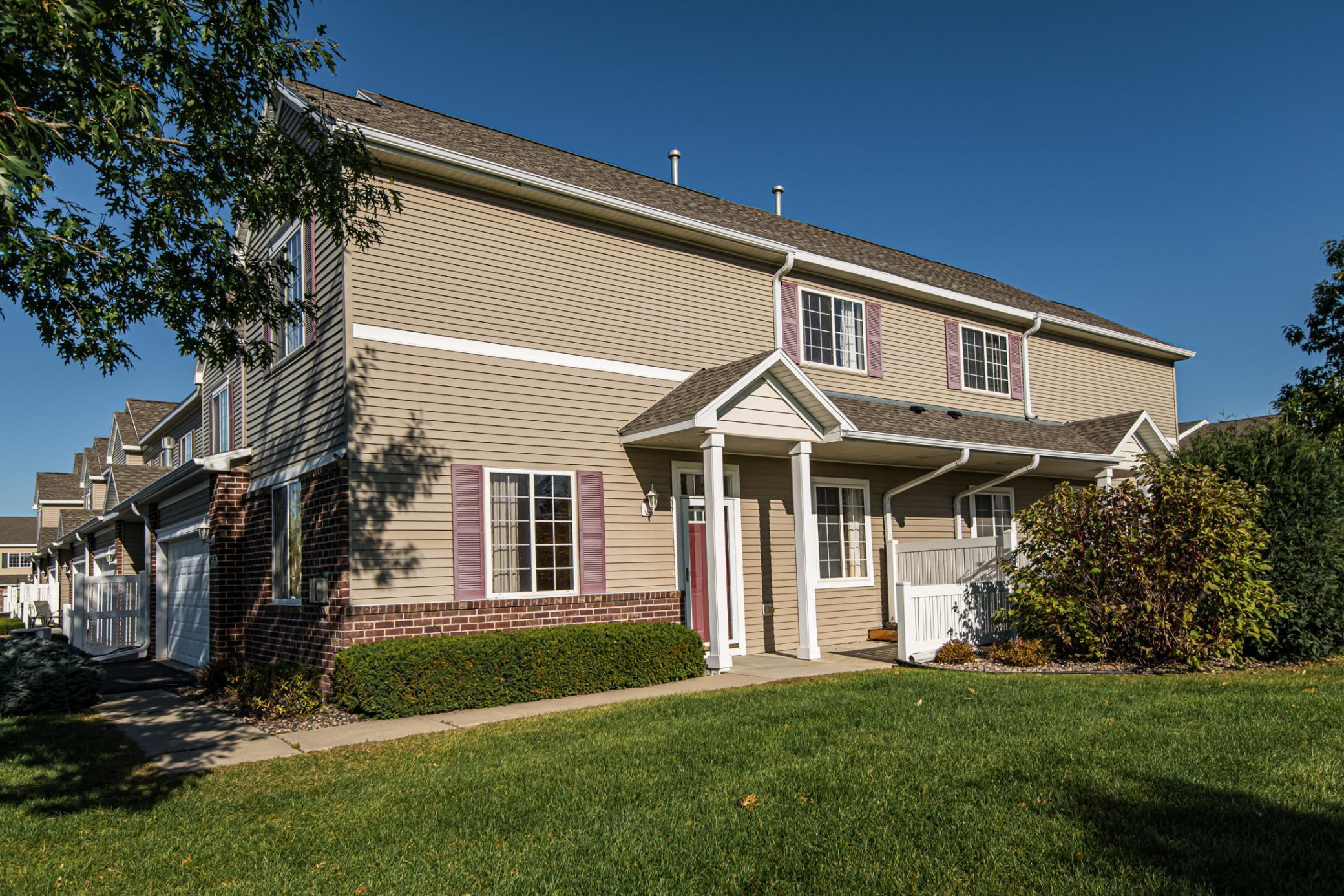 5853 Sandcherry Place NW