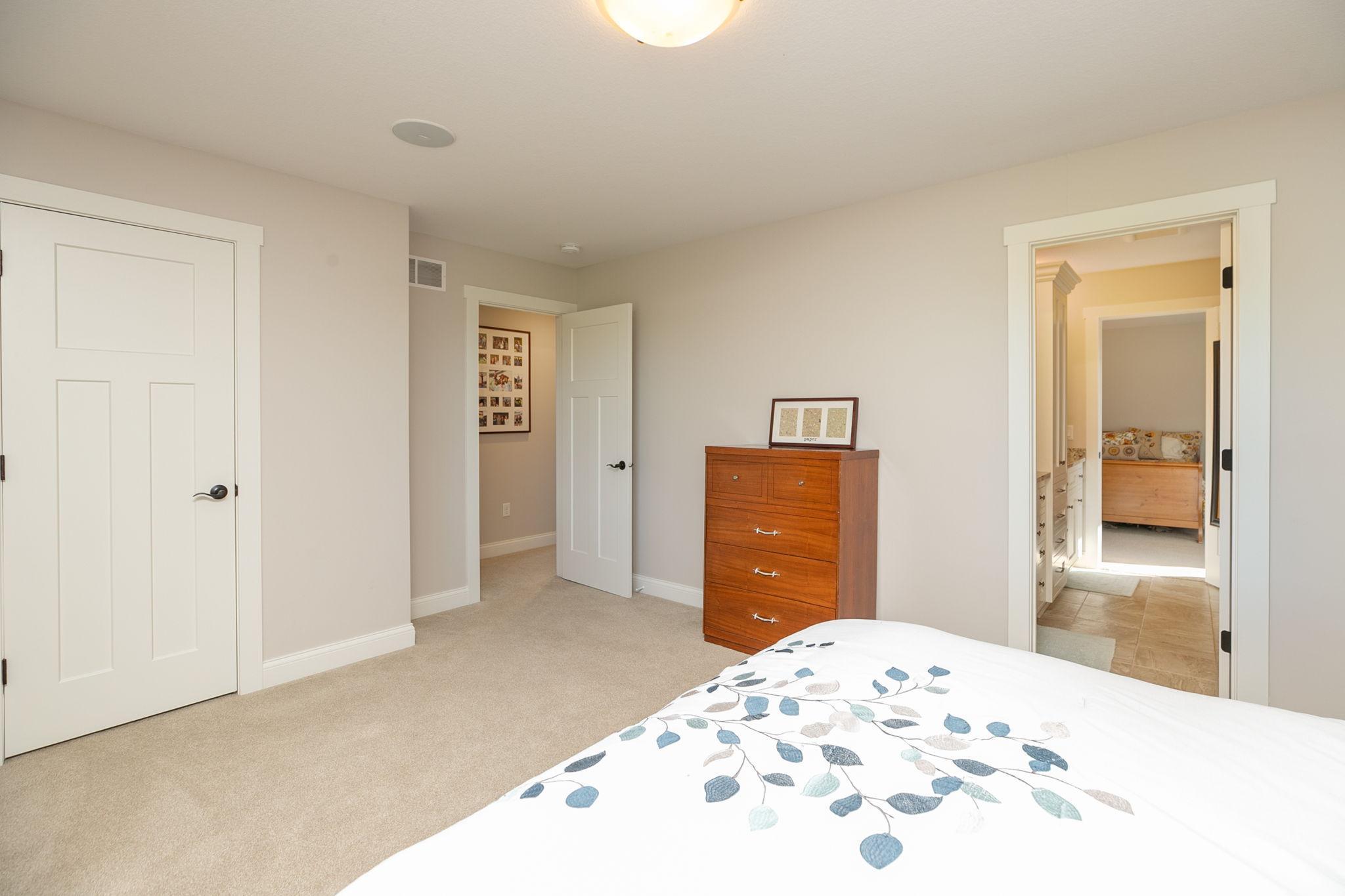 1817 Ancaster Drive NE