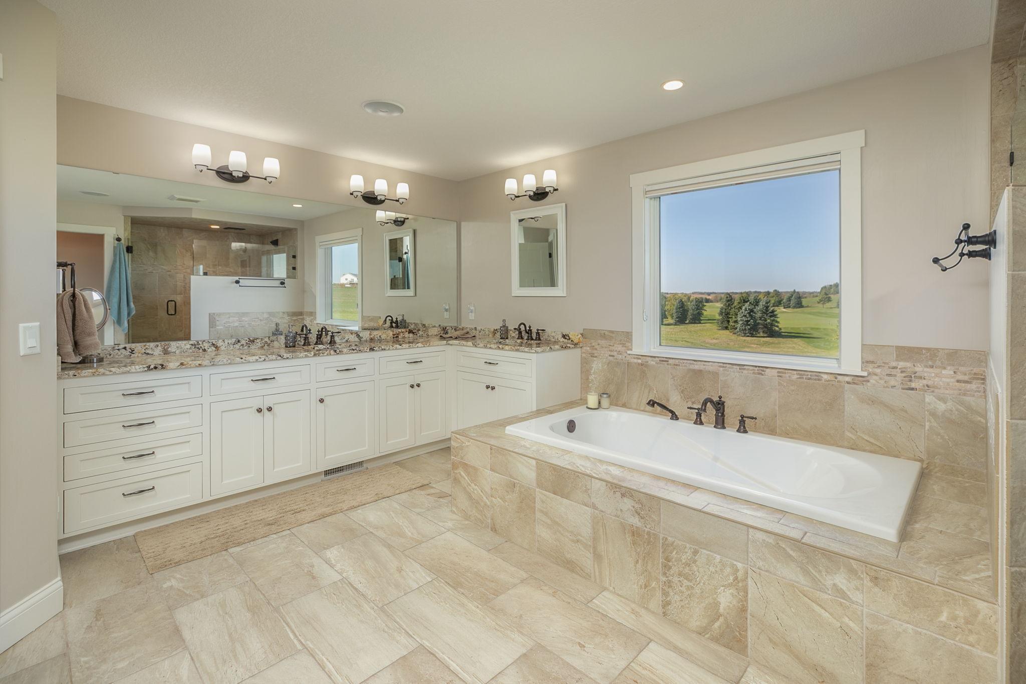 1817 Ancaster Drive NE