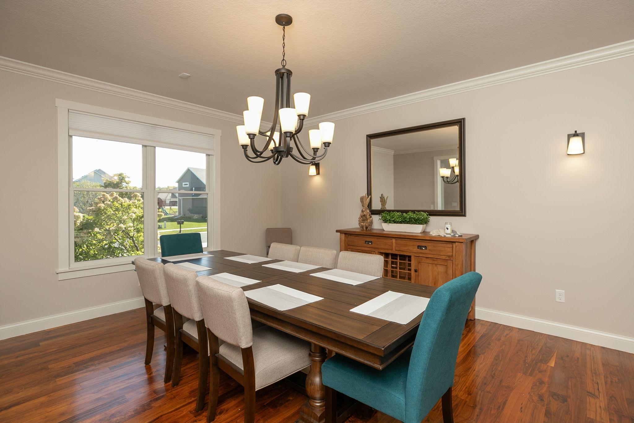 1817 Ancaster Drive NE