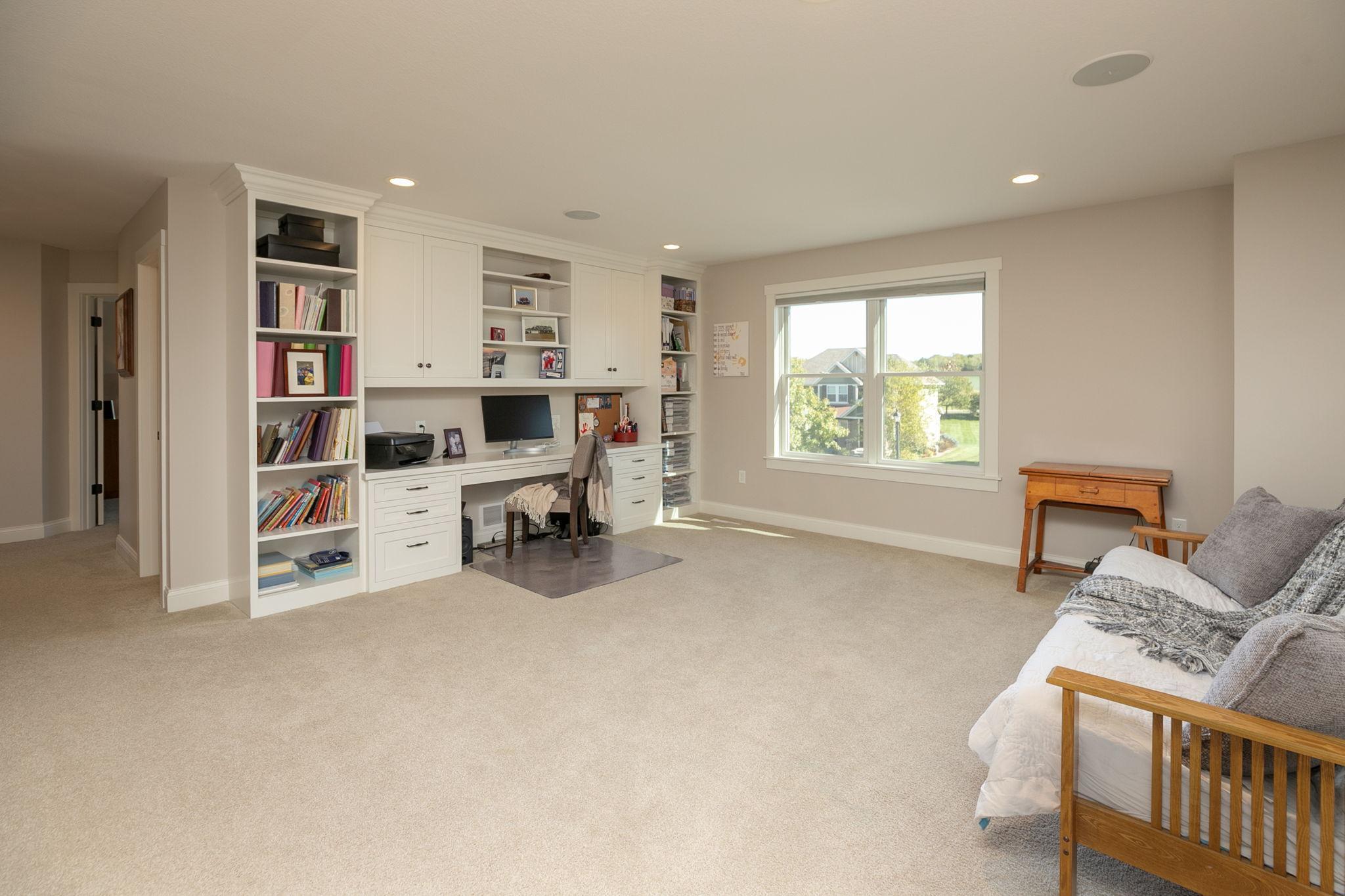 1817 Ancaster Drive NE