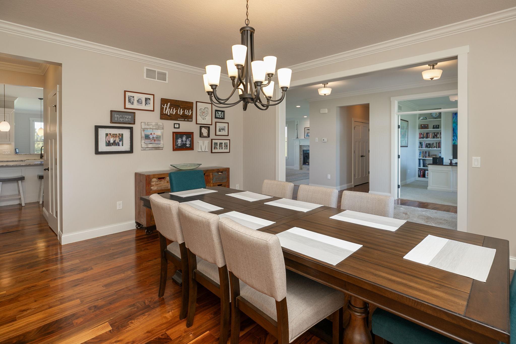 1817 Ancaster Drive NE