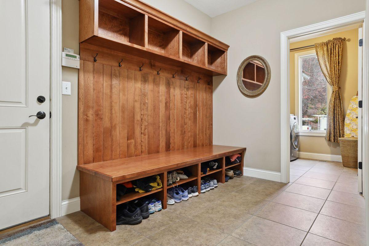 1220 Westhill Drive SW