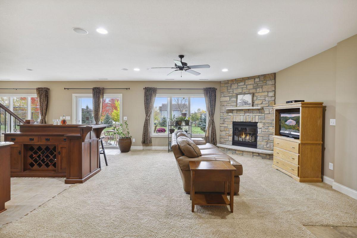 1220 Westhill Drive SW