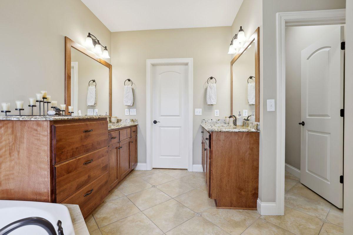 1220 Westhill Drive SW