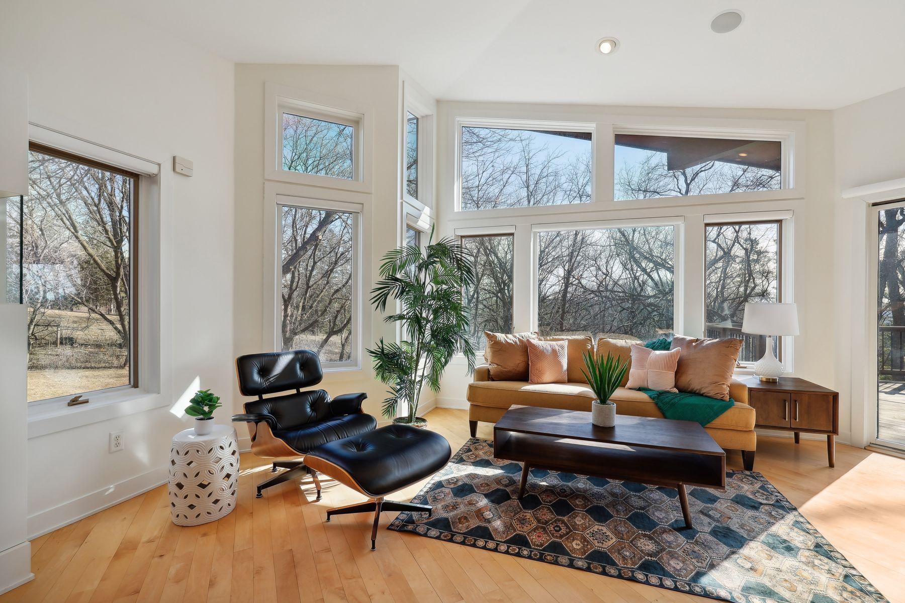 1100 Greenbriar Road SW