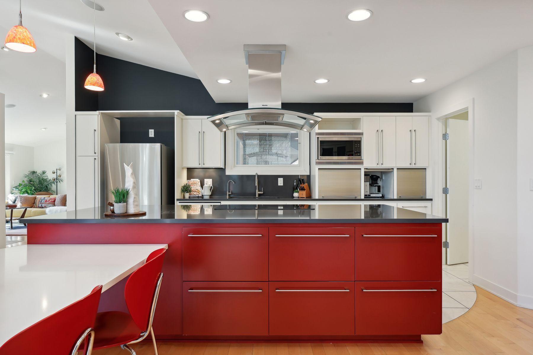 1100 Greenbriar Road SW