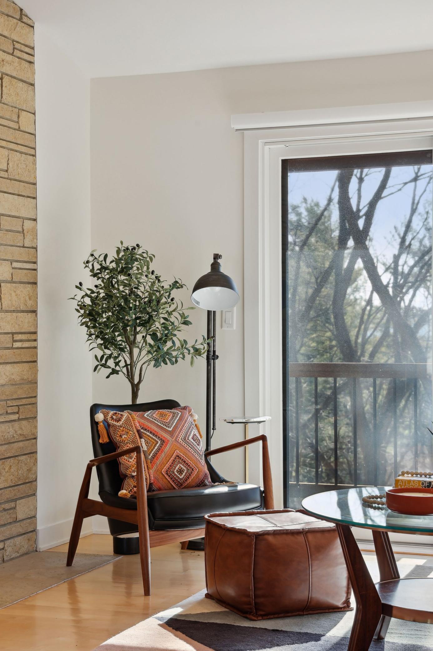 1100 Greenbriar Road SW