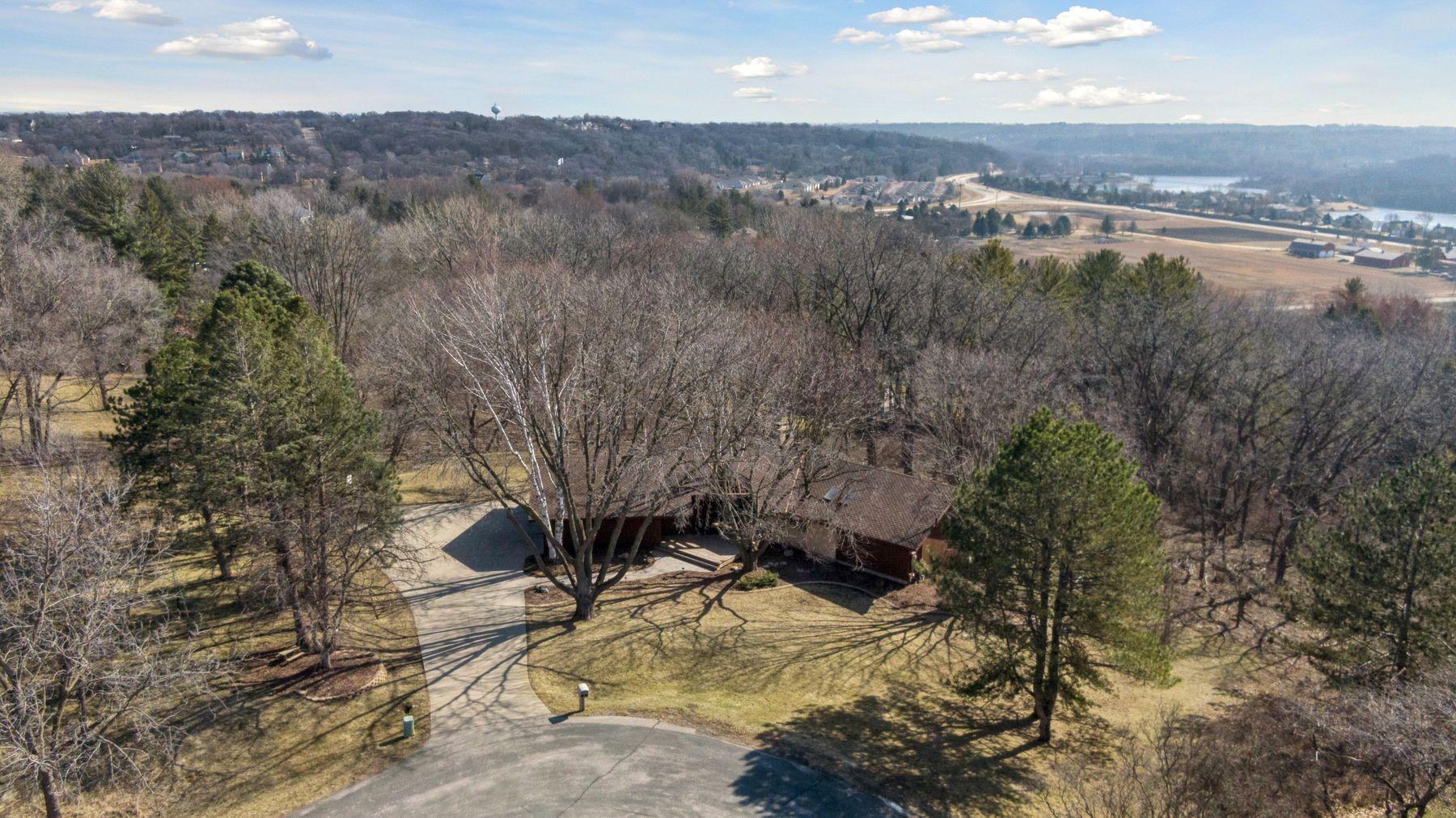 1100 Greenbriar Road SW