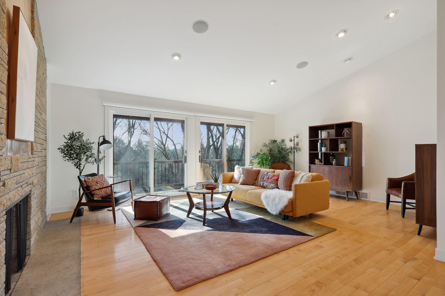 1100 Greenbriar Road SW