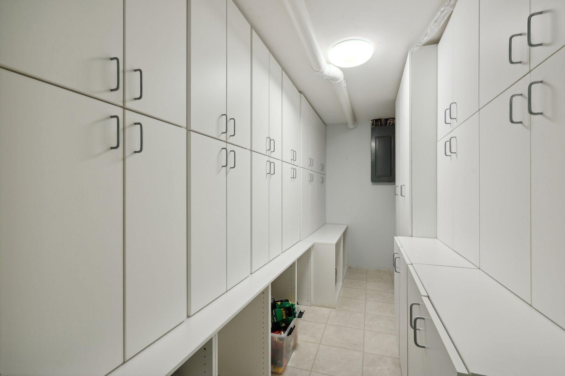 1100 Greenbriar Road SW