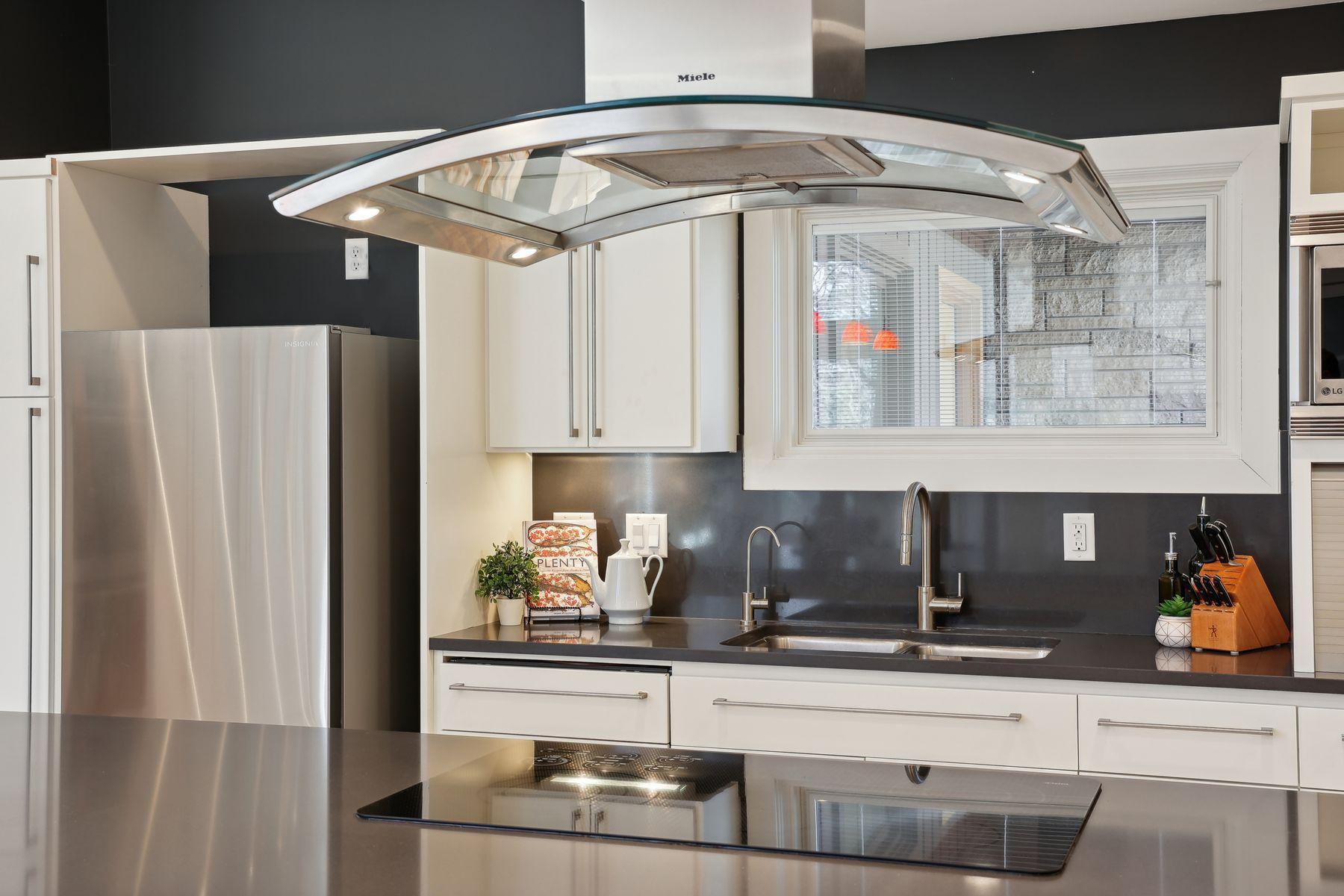 1100 Greenbriar Road SW