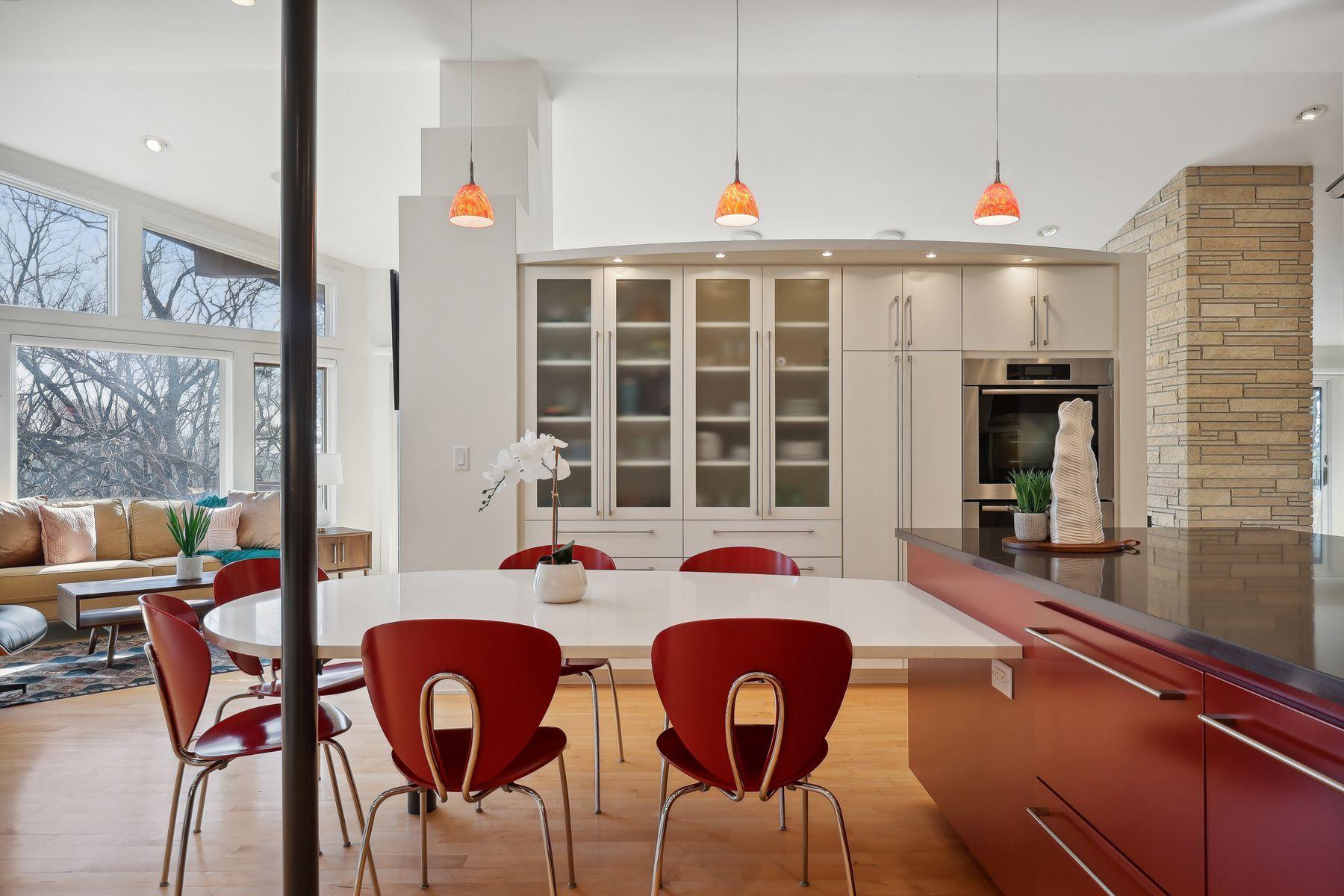 1100 Greenbriar Road SW