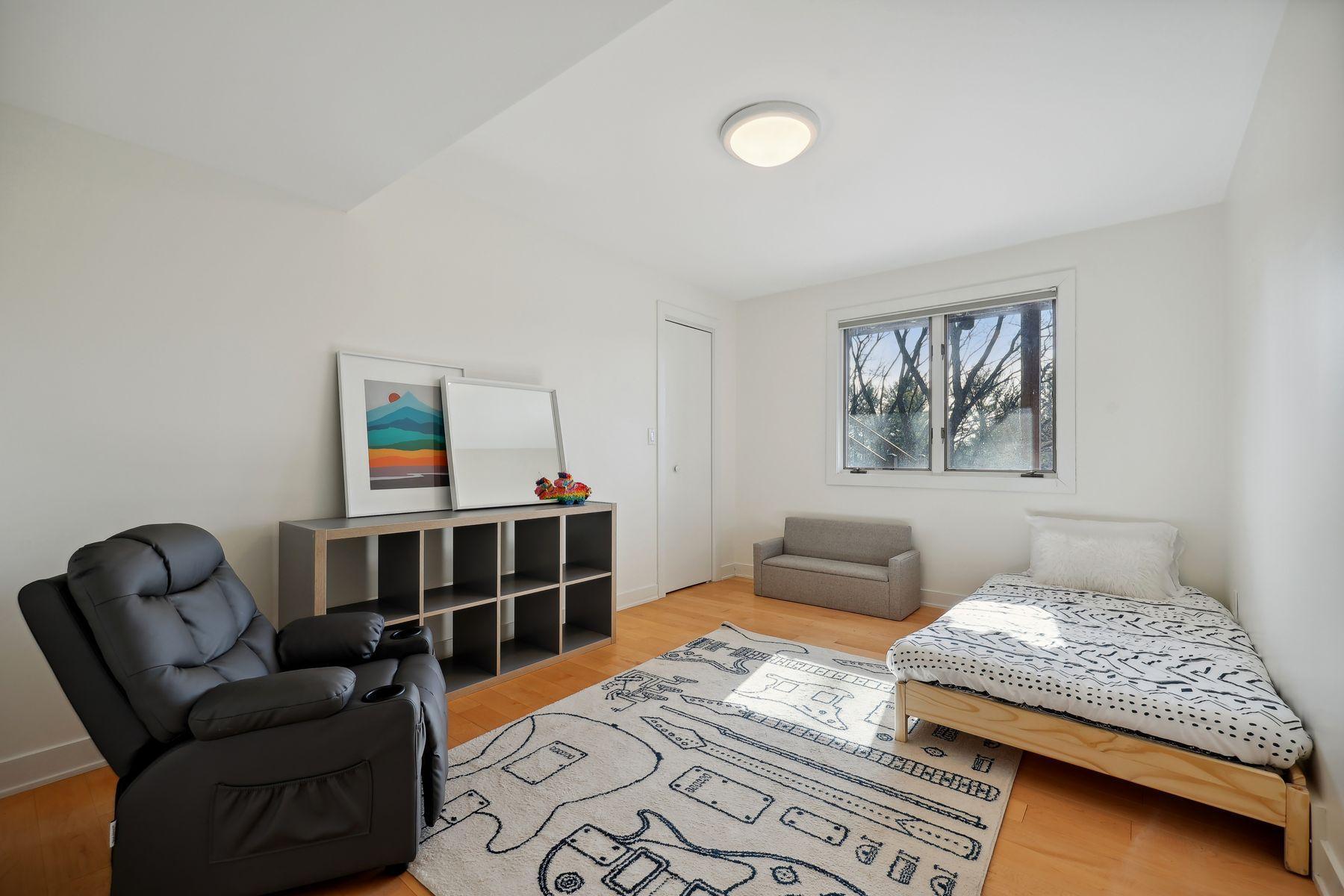 1100 Greenbriar Road SW