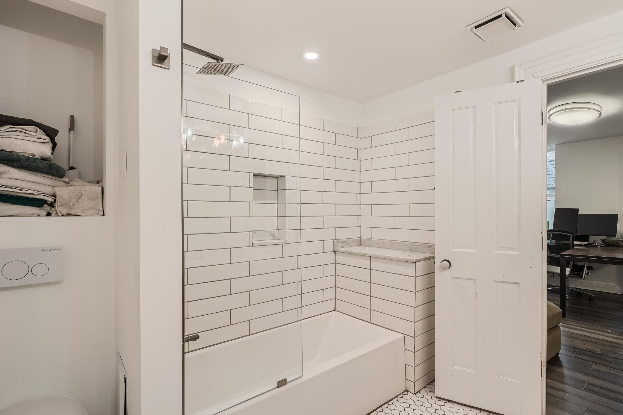 14 Grove Street Unit: 14B