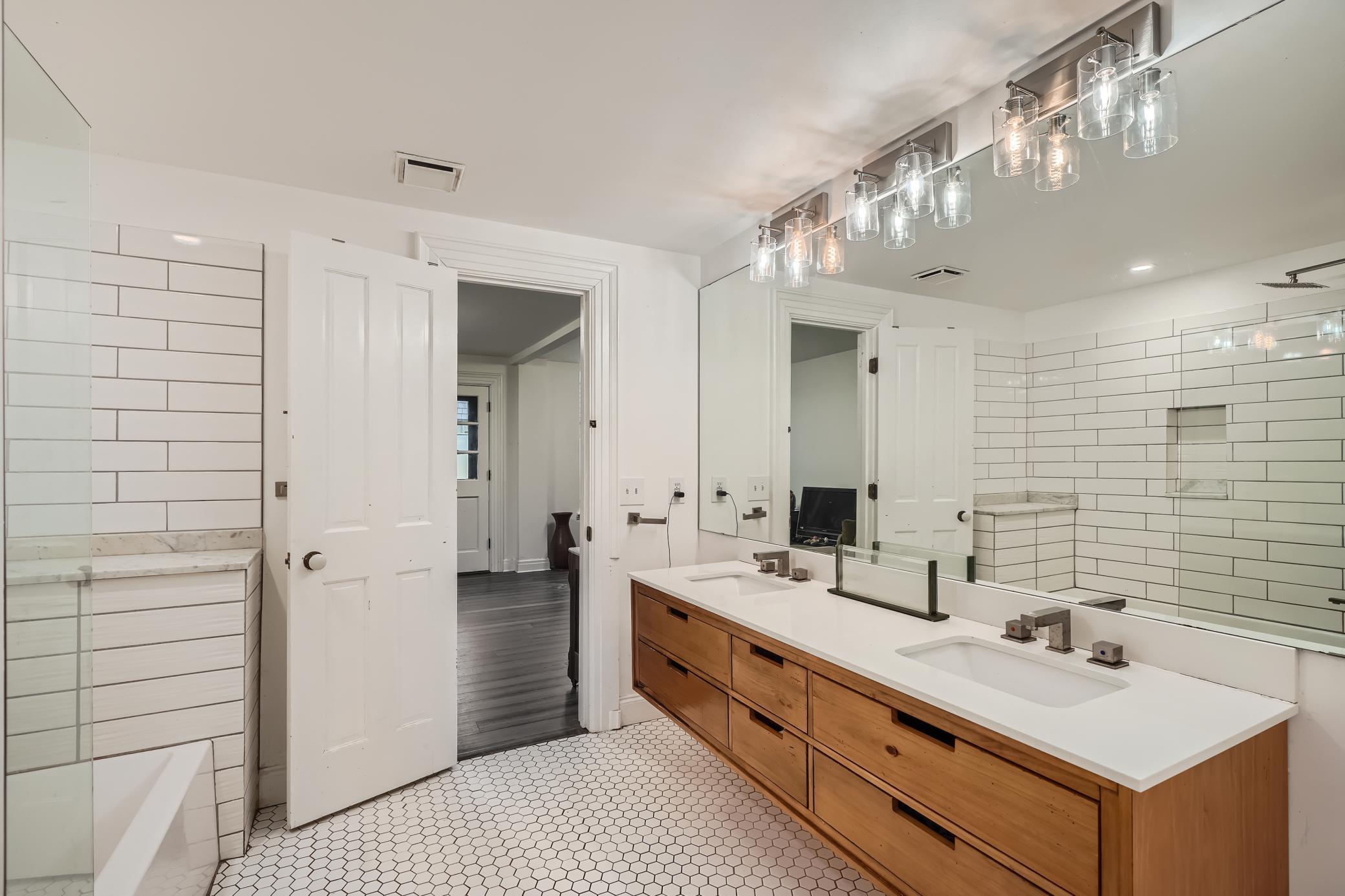 14 Grove Street Unit: 14B