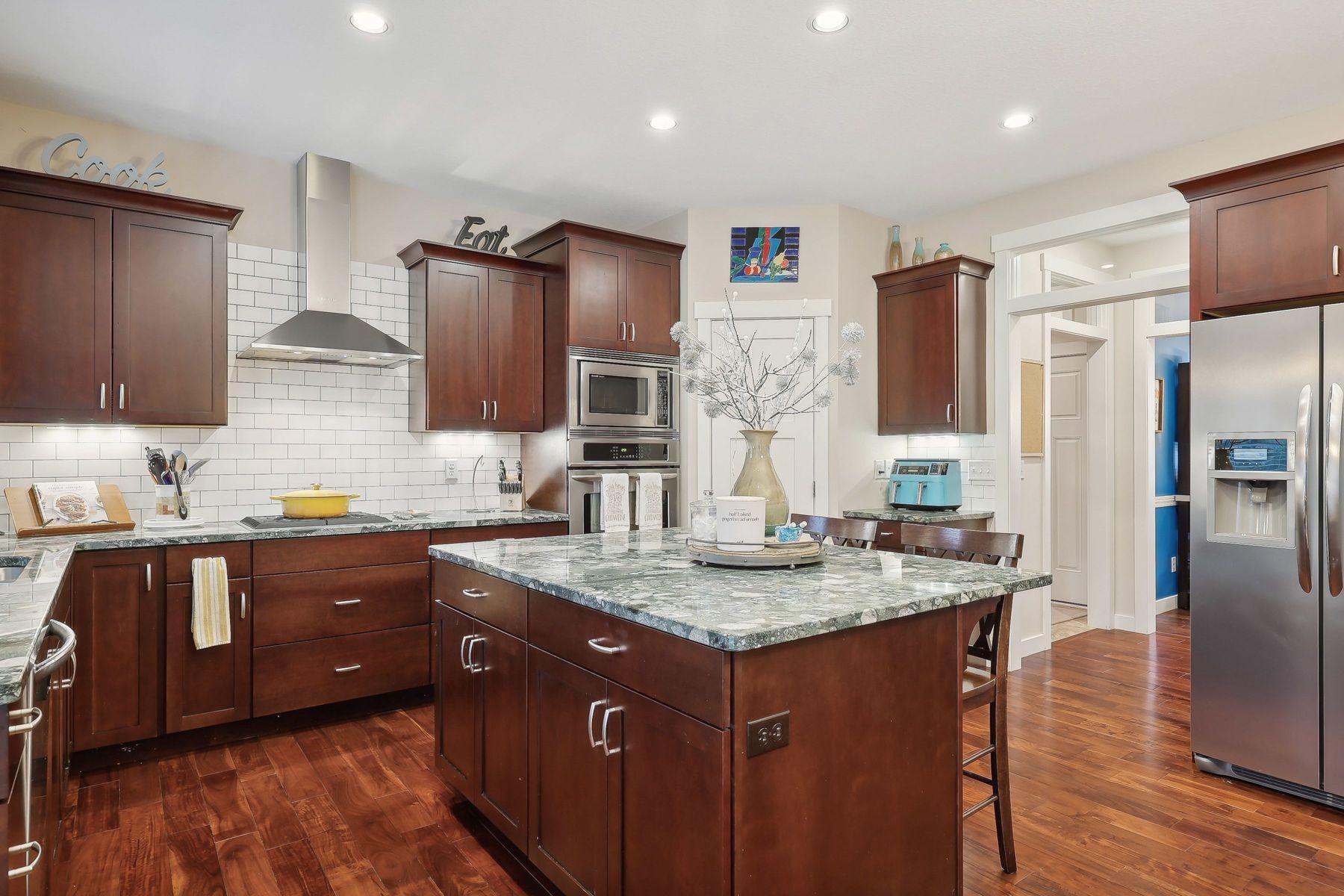 3953 Autumn Lake Court SW