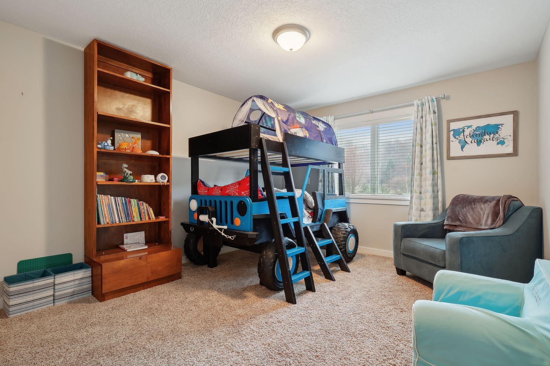 3953 Autumn Lake Court SW