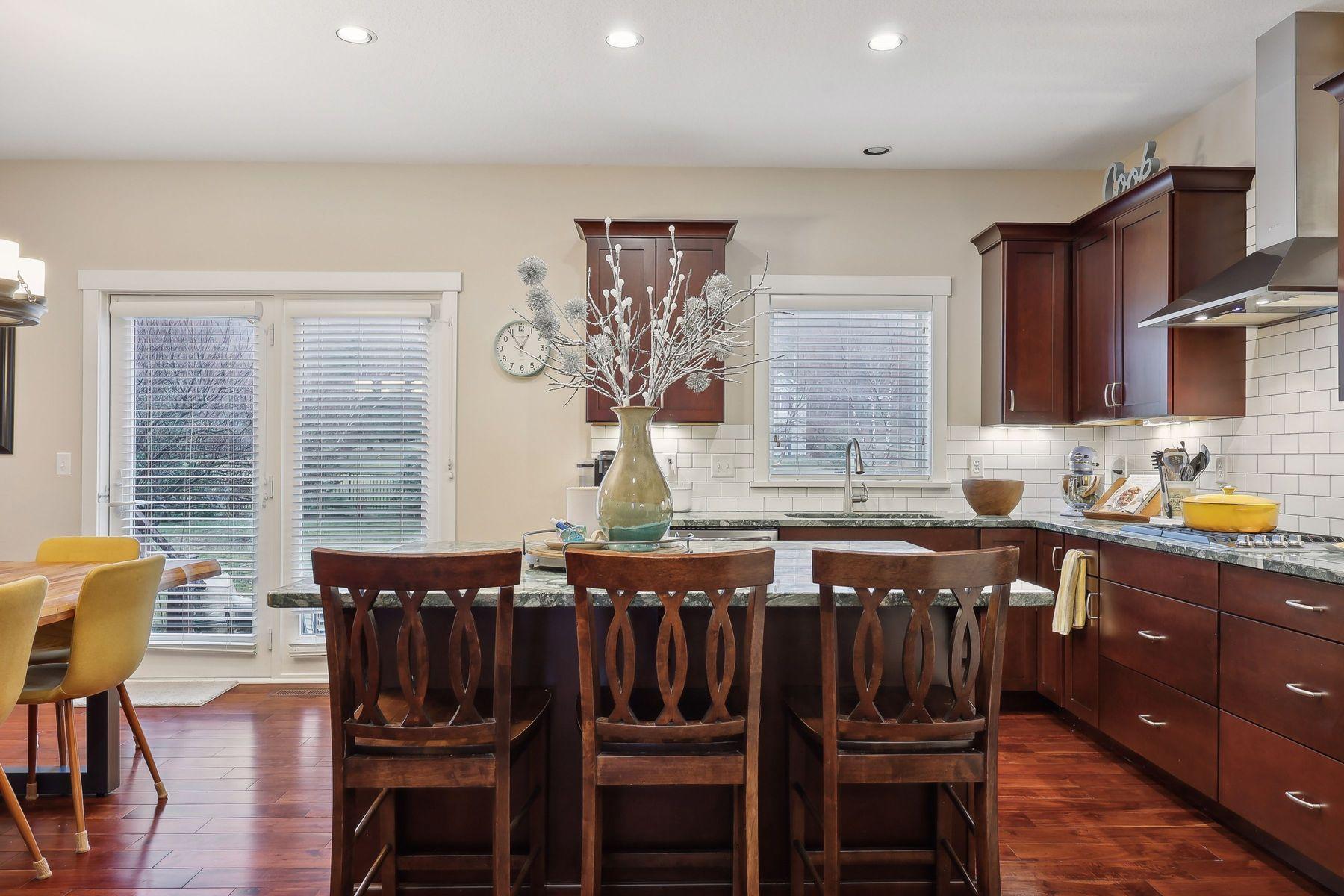 3953 Autumn Lake Court SW