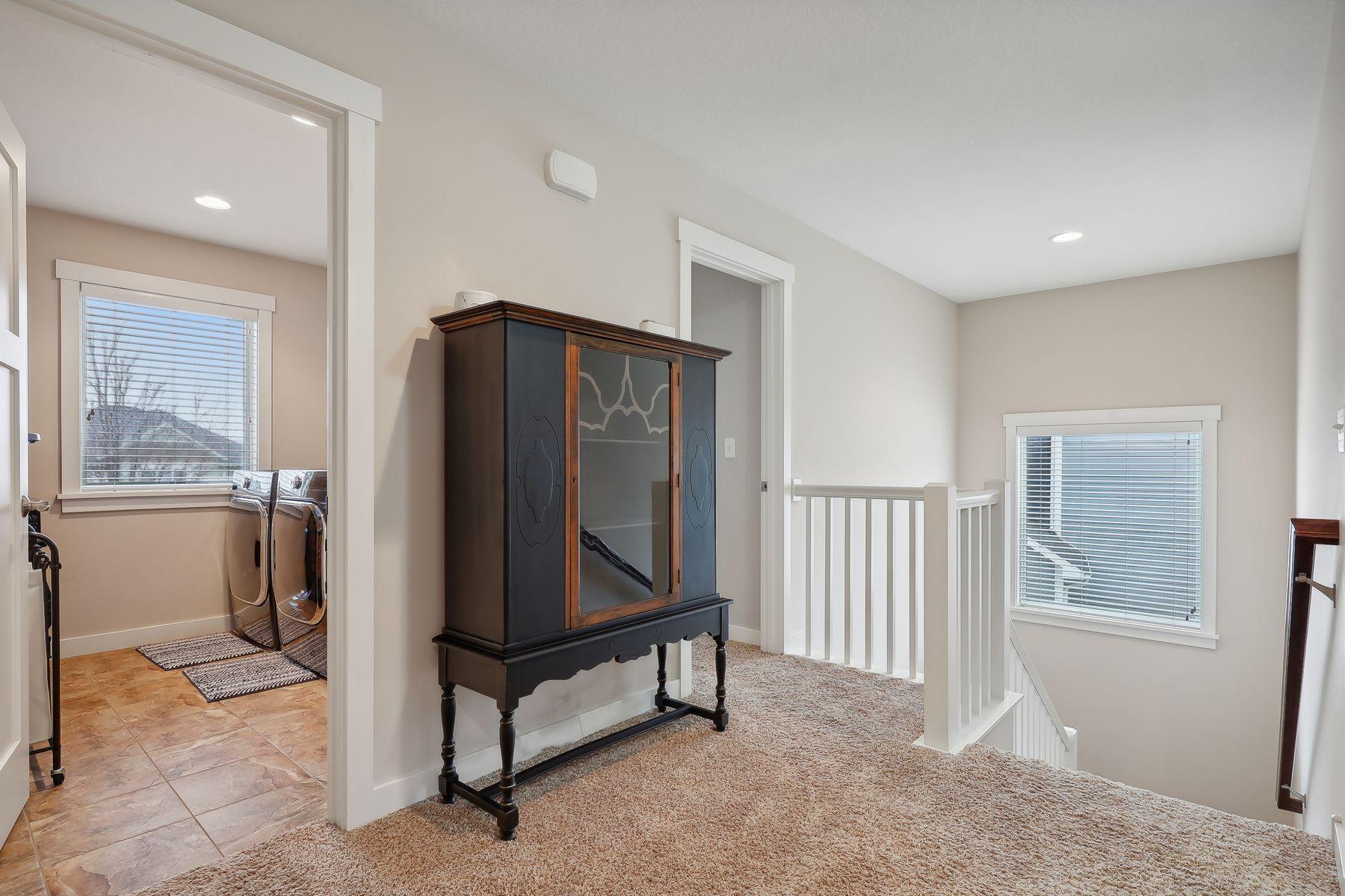 3953 Autumn Lake Court SW