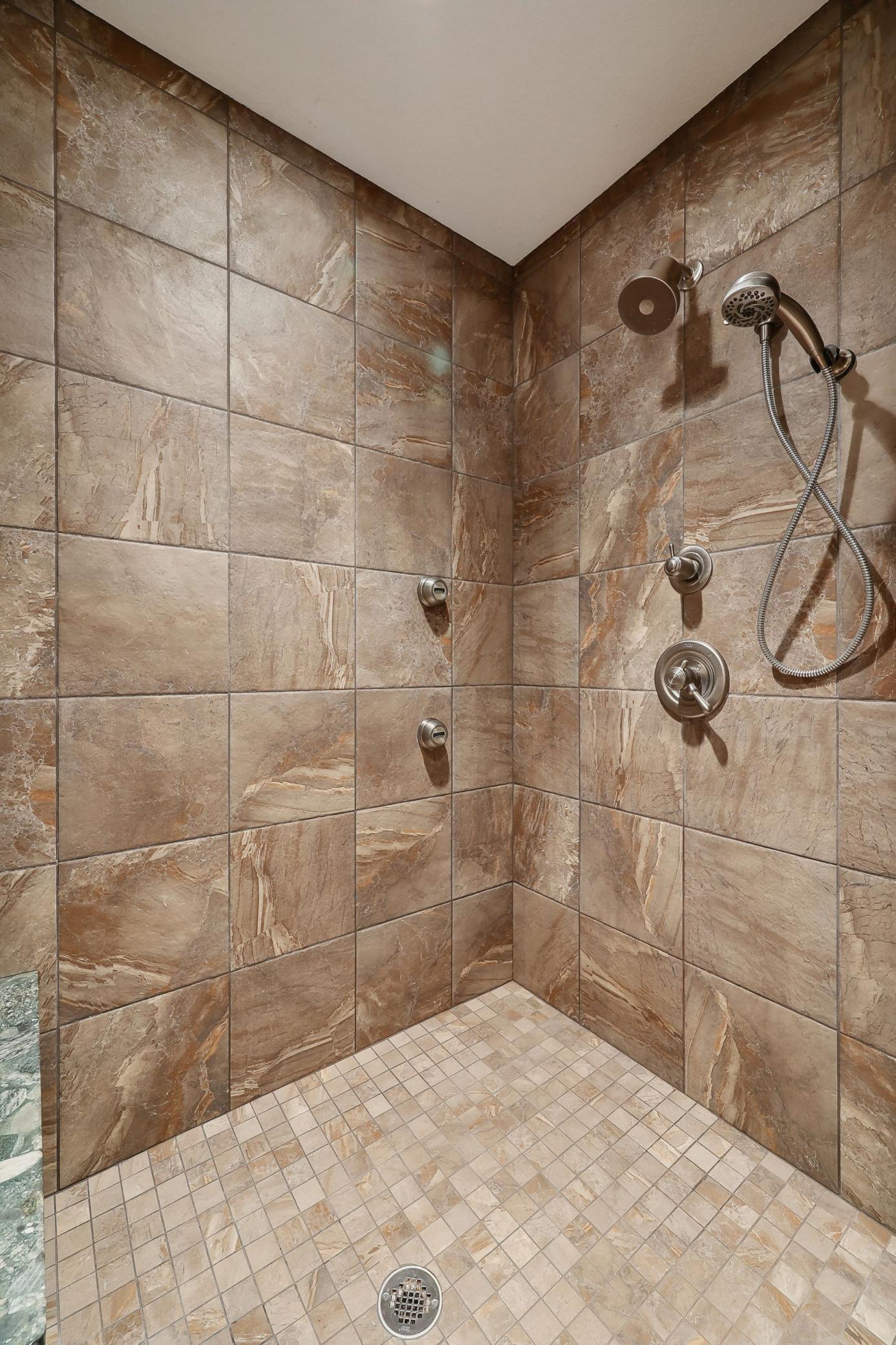 3953 Autumn Lake Court SW