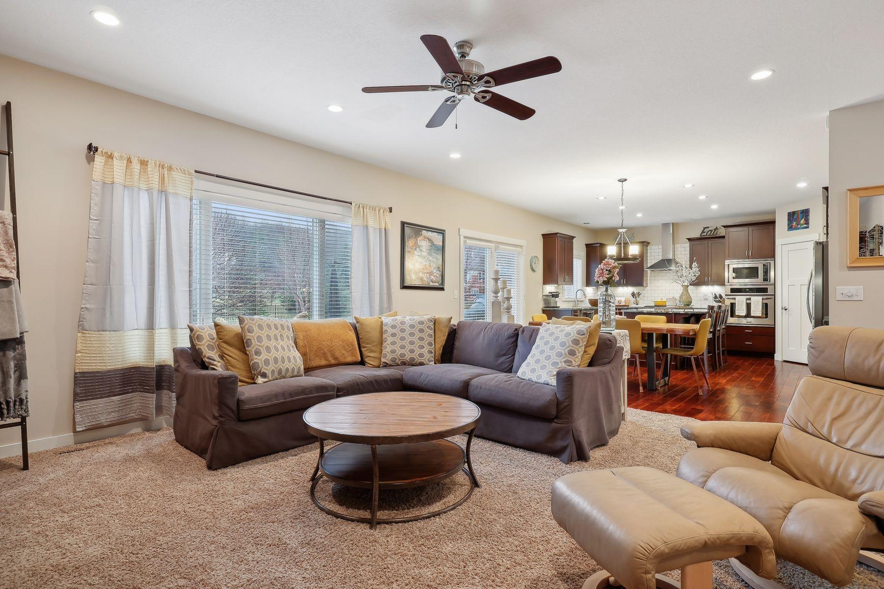 3953 Autumn Lake Court SW