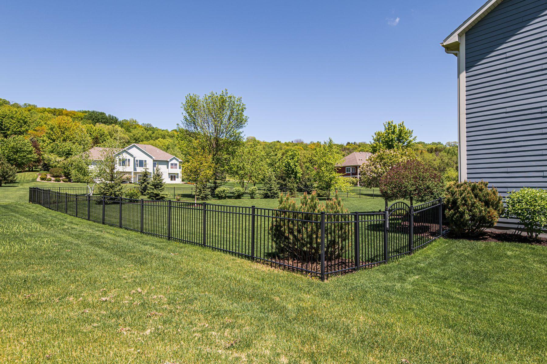 3953 Autumn Lake Court SW