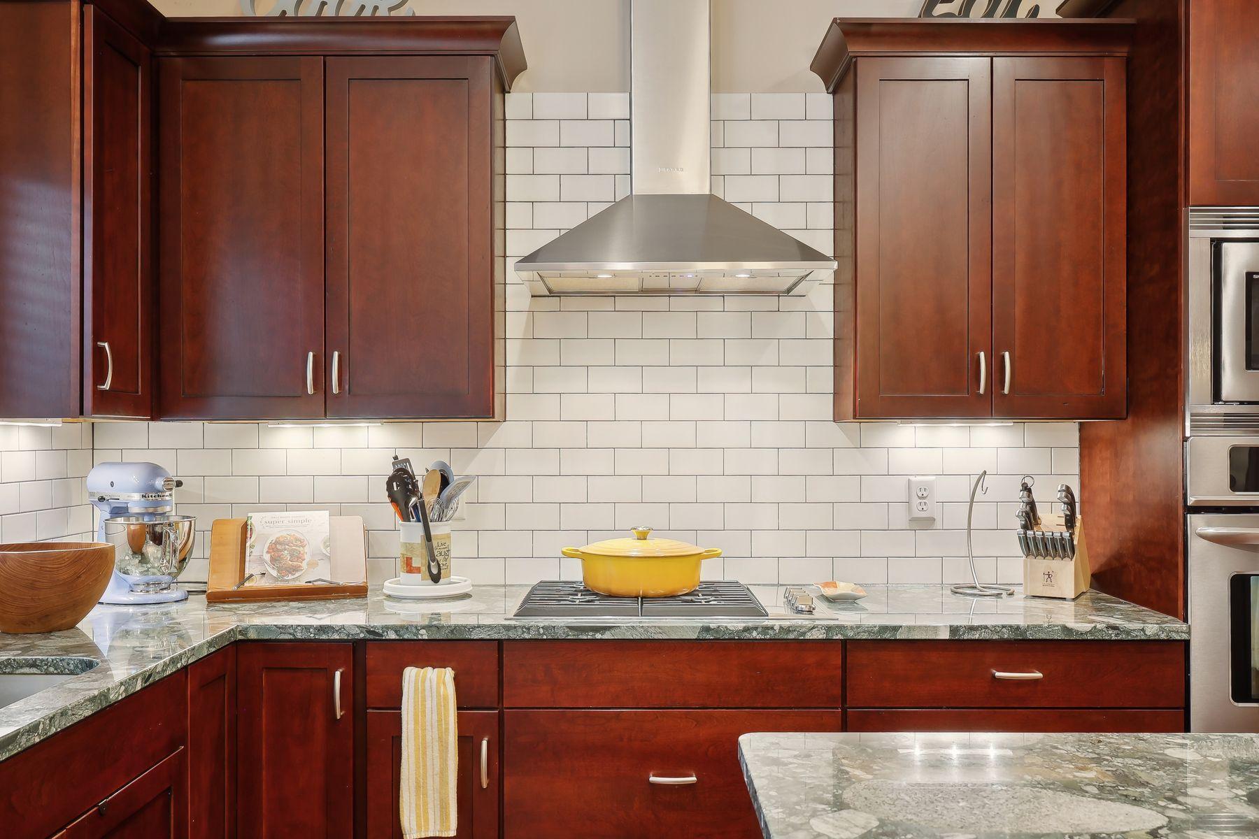 3953 Autumn Lake Court SW