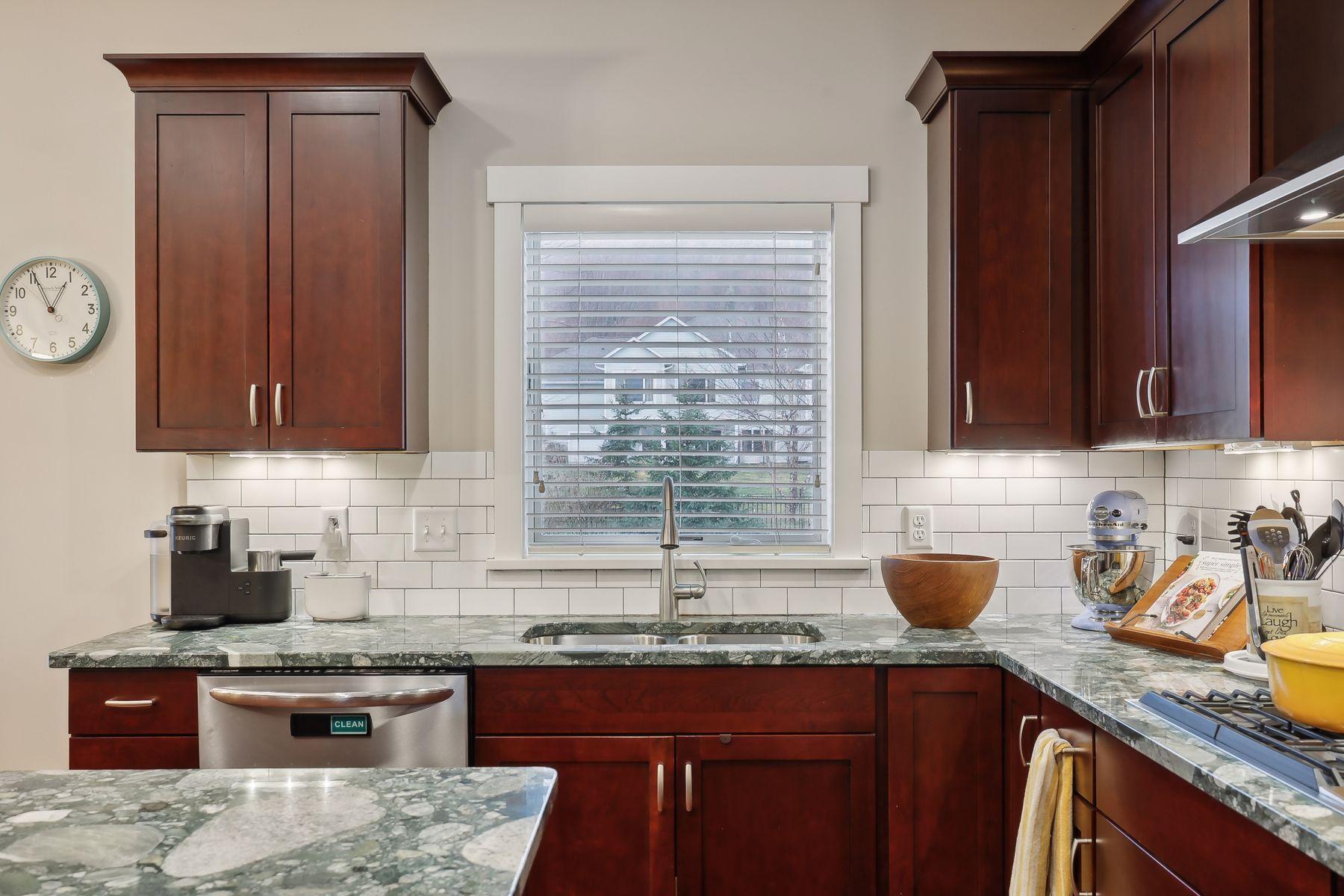 3953 Autumn Lake Court SW