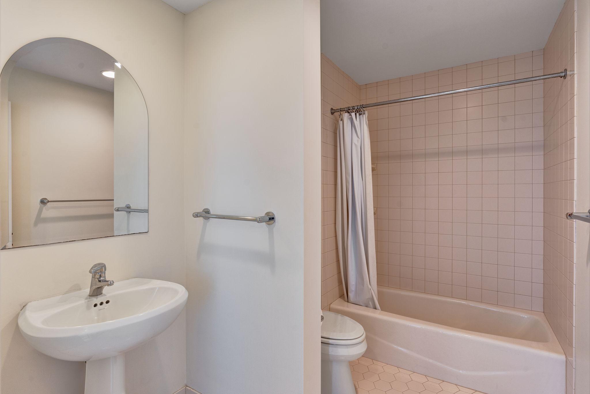 5484 Weatherhill Road SW