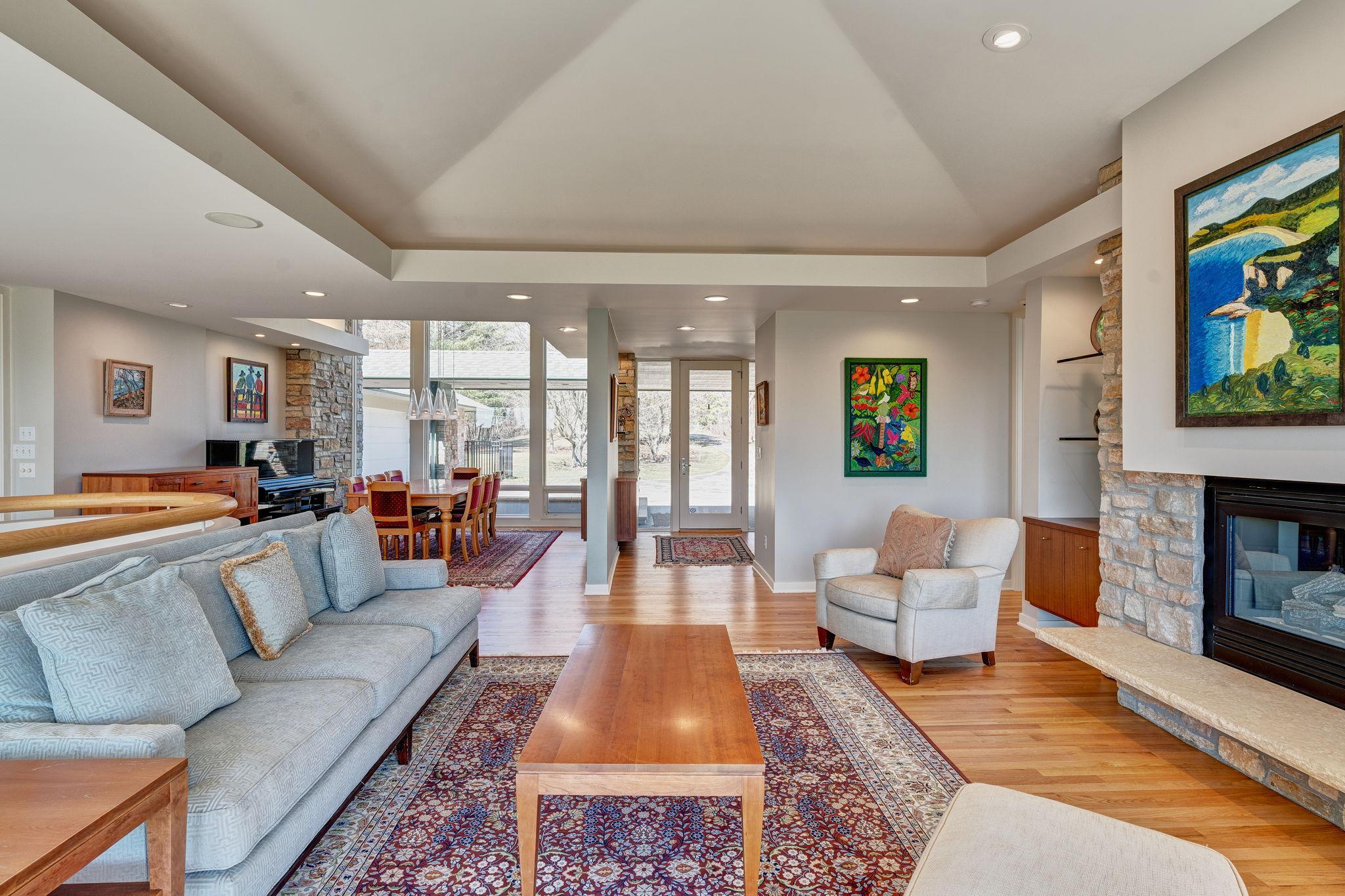 5484 Weatherhill Road SW