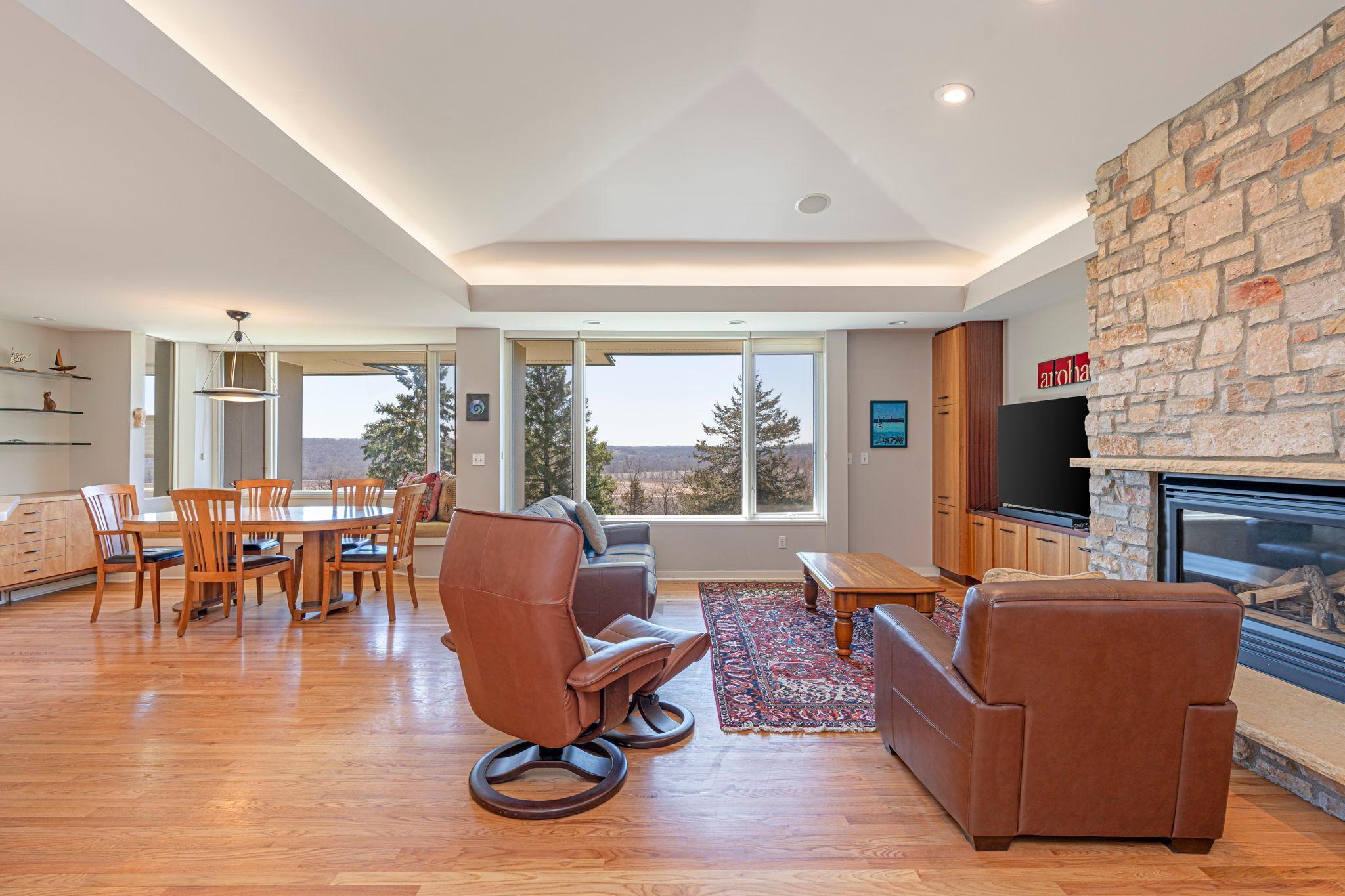 5484 Weatherhill Road SW