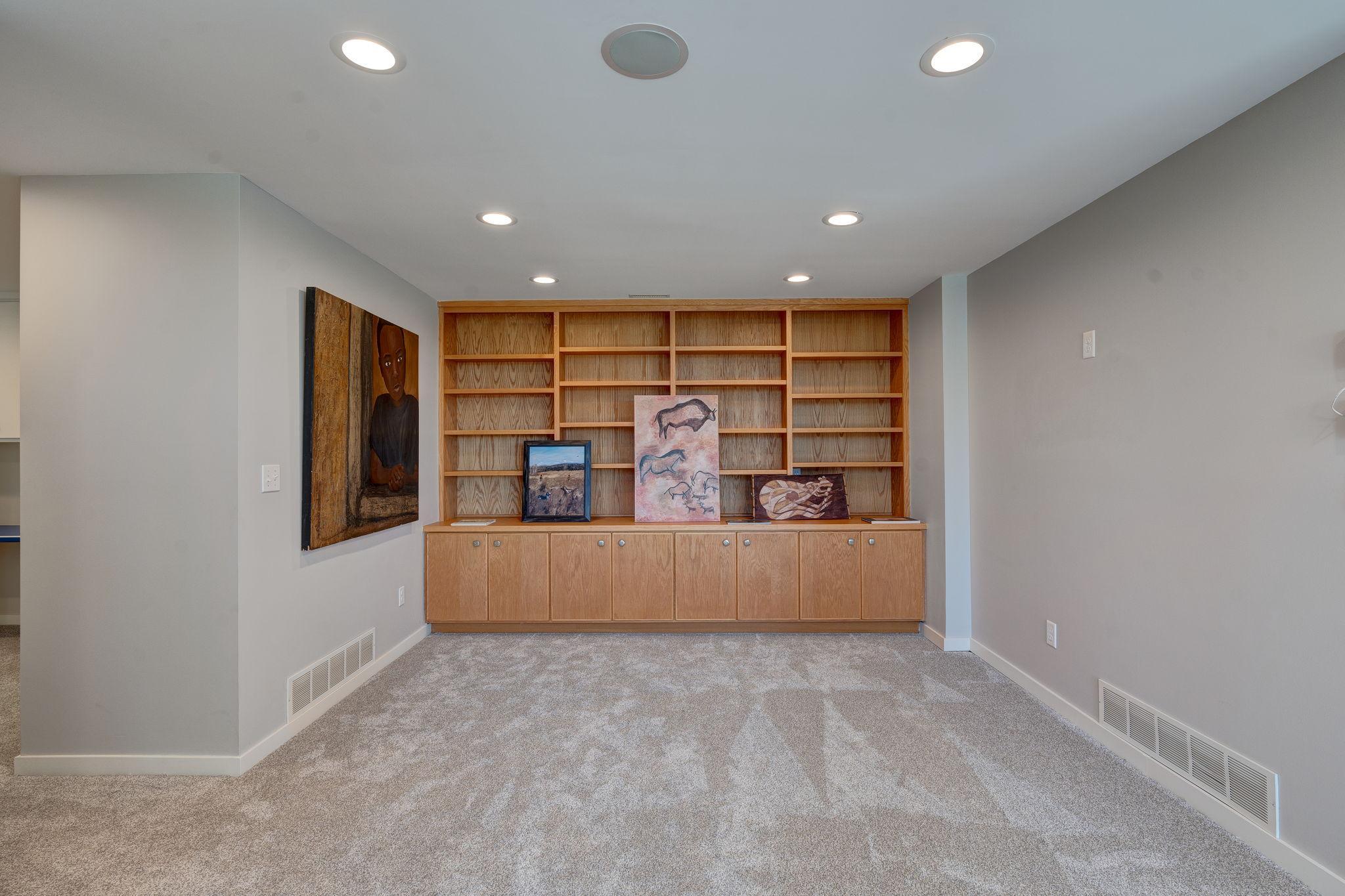 5484 Weatherhill Road SW