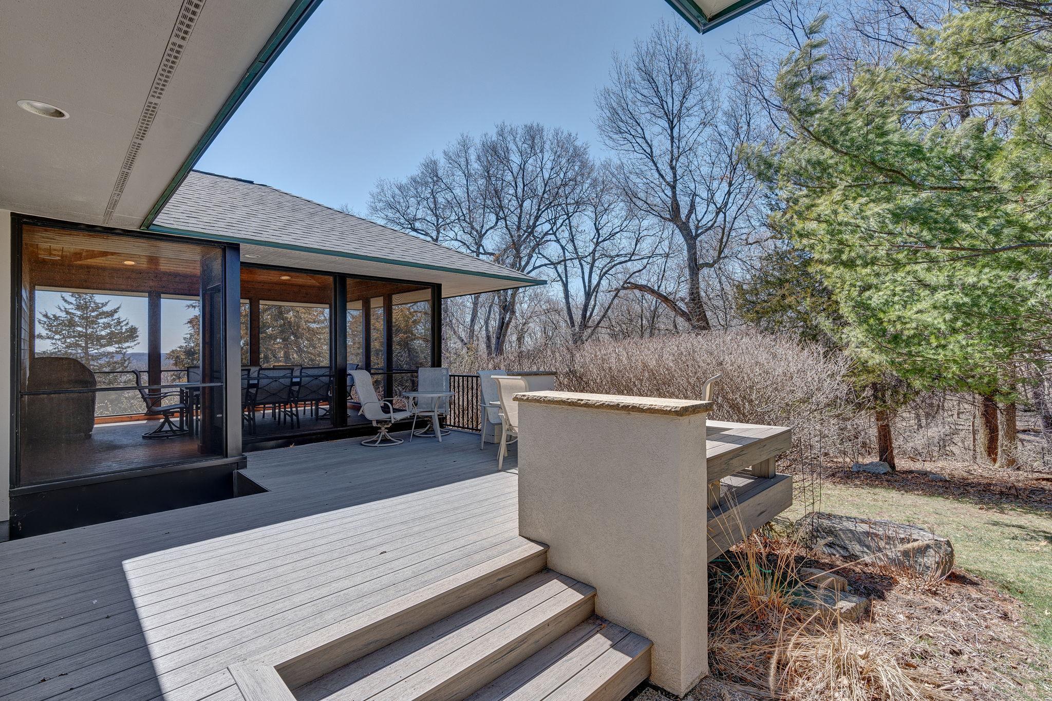 5484 Weatherhill Road SW