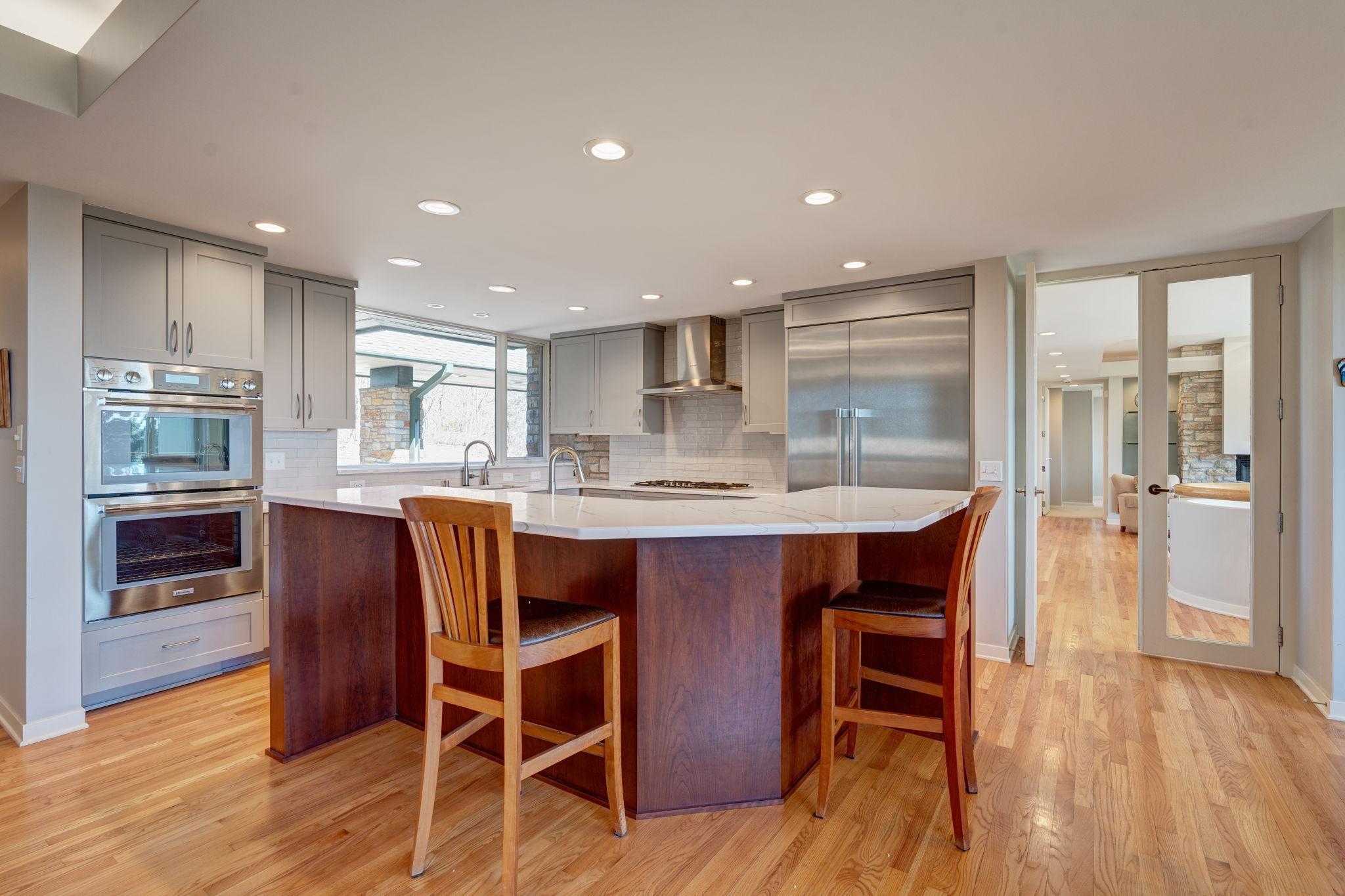 5484 Weatherhill Road SW