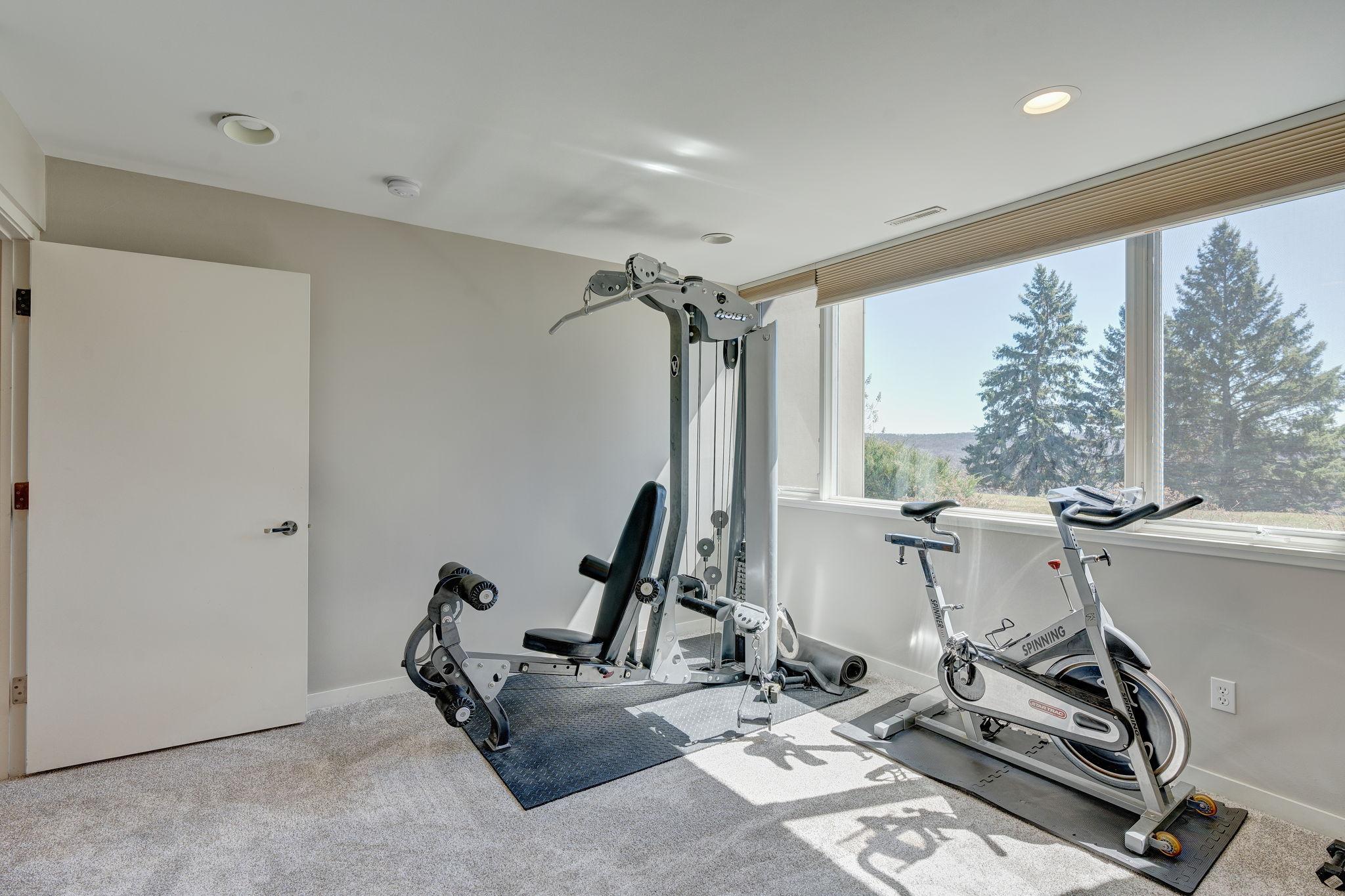 5484 Weatherhill Road SW