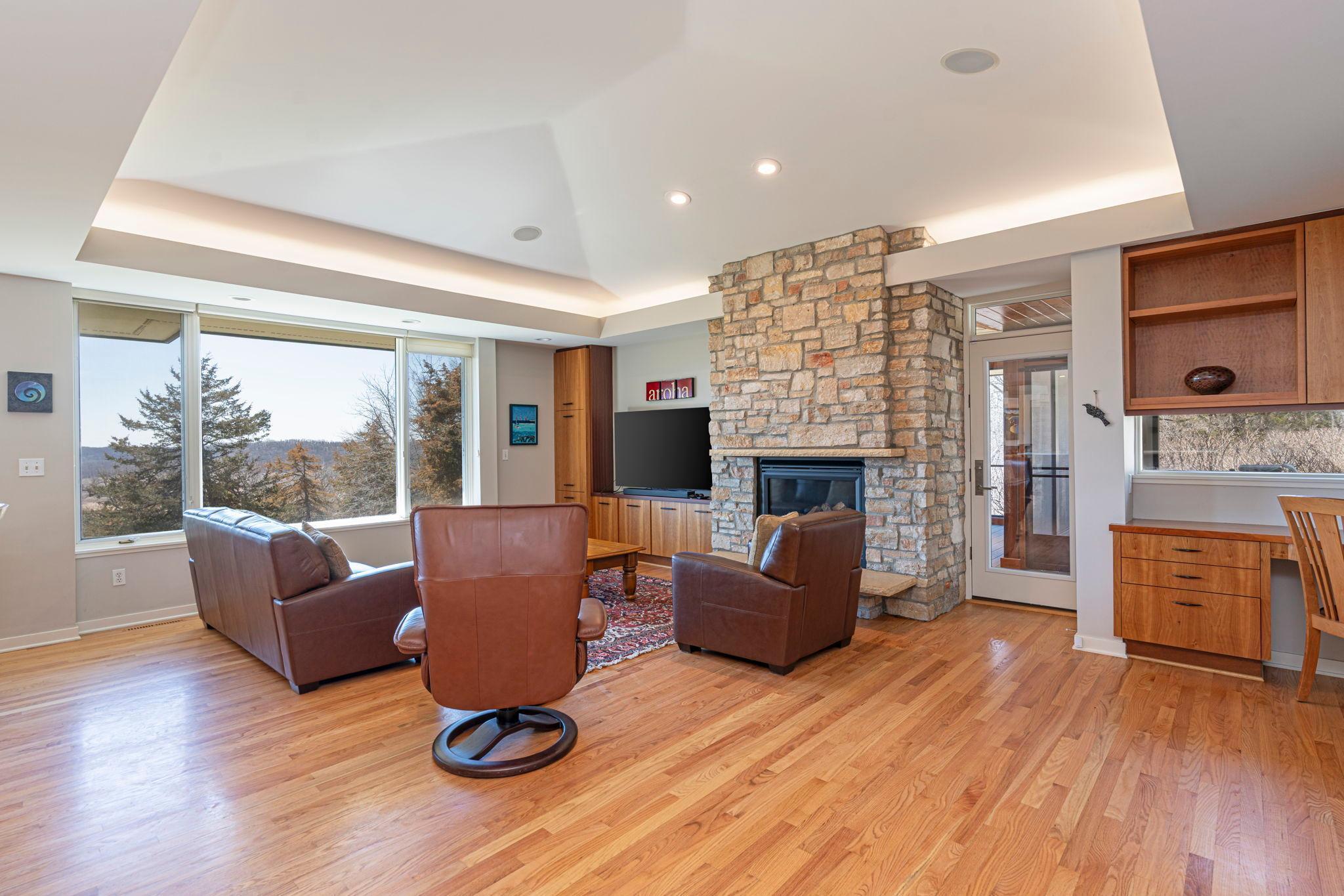 5484 Weatherhill Road SW