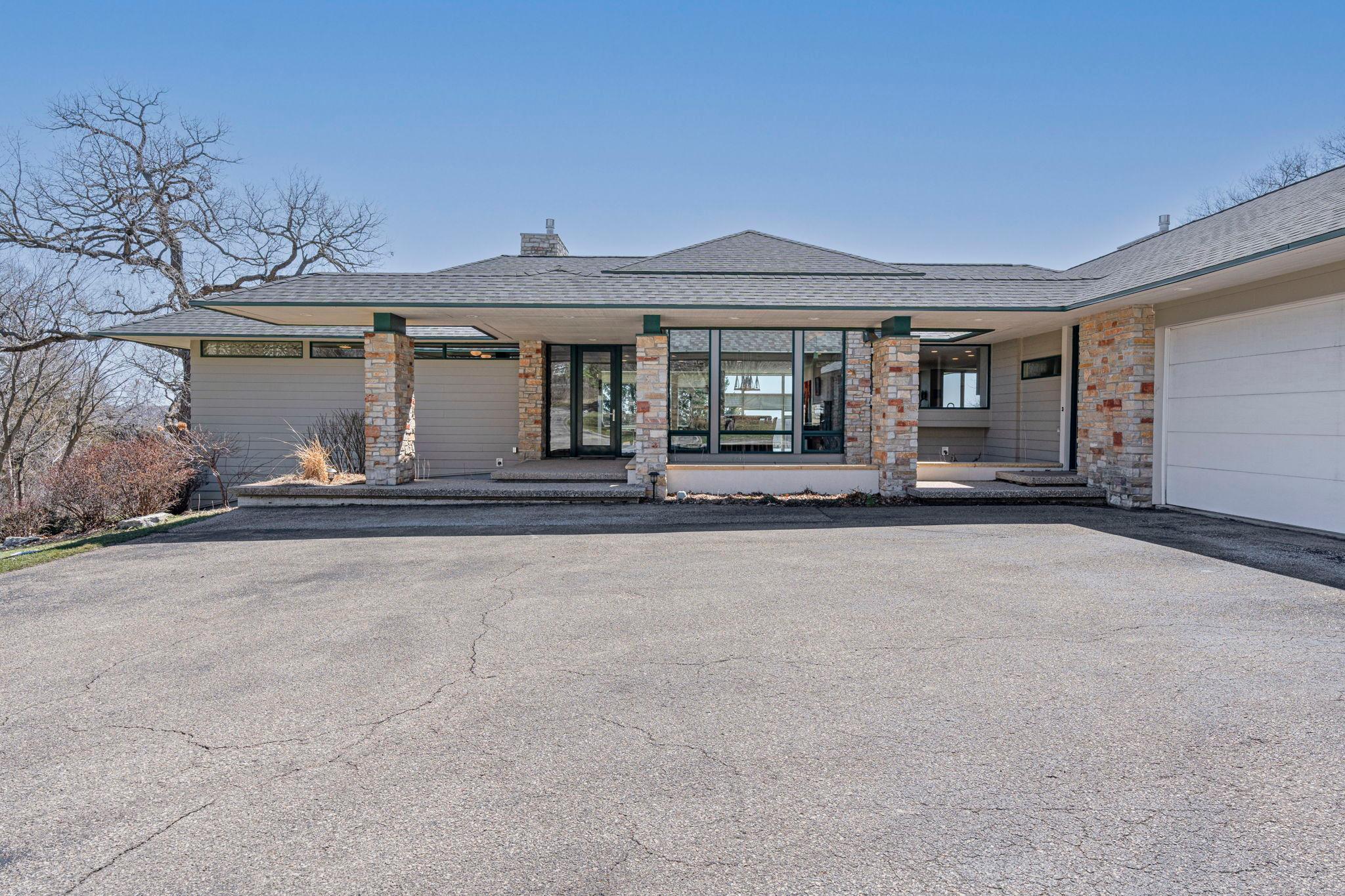 5484 Weatherhill Road SW