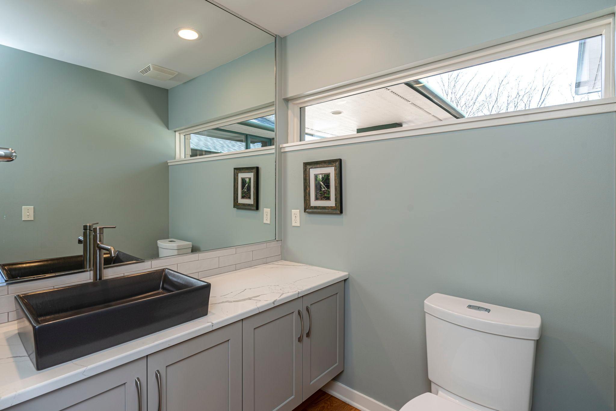 5484 Weatherhill Road SW